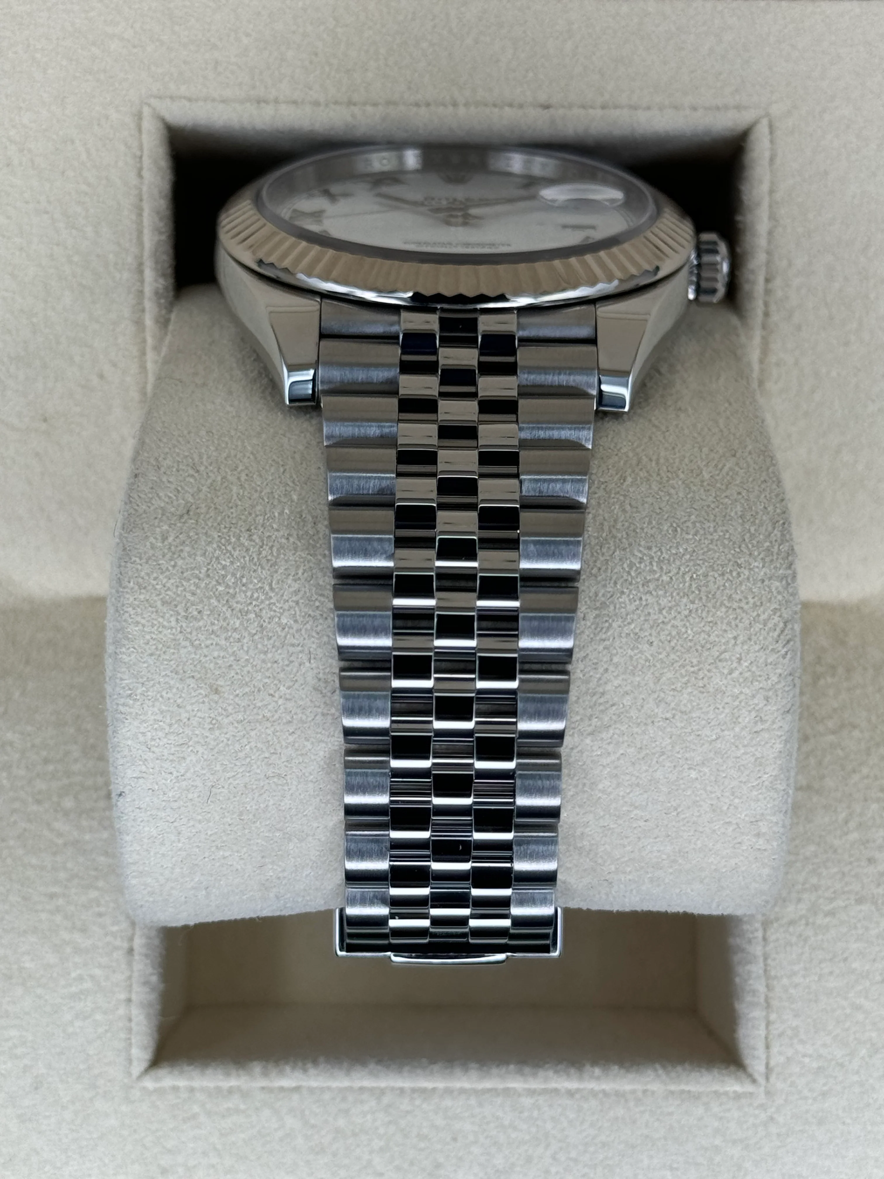 2021 Rolex Datejust 41mm 126334 Stainless Steel Jubilee White Dial - Image 3
