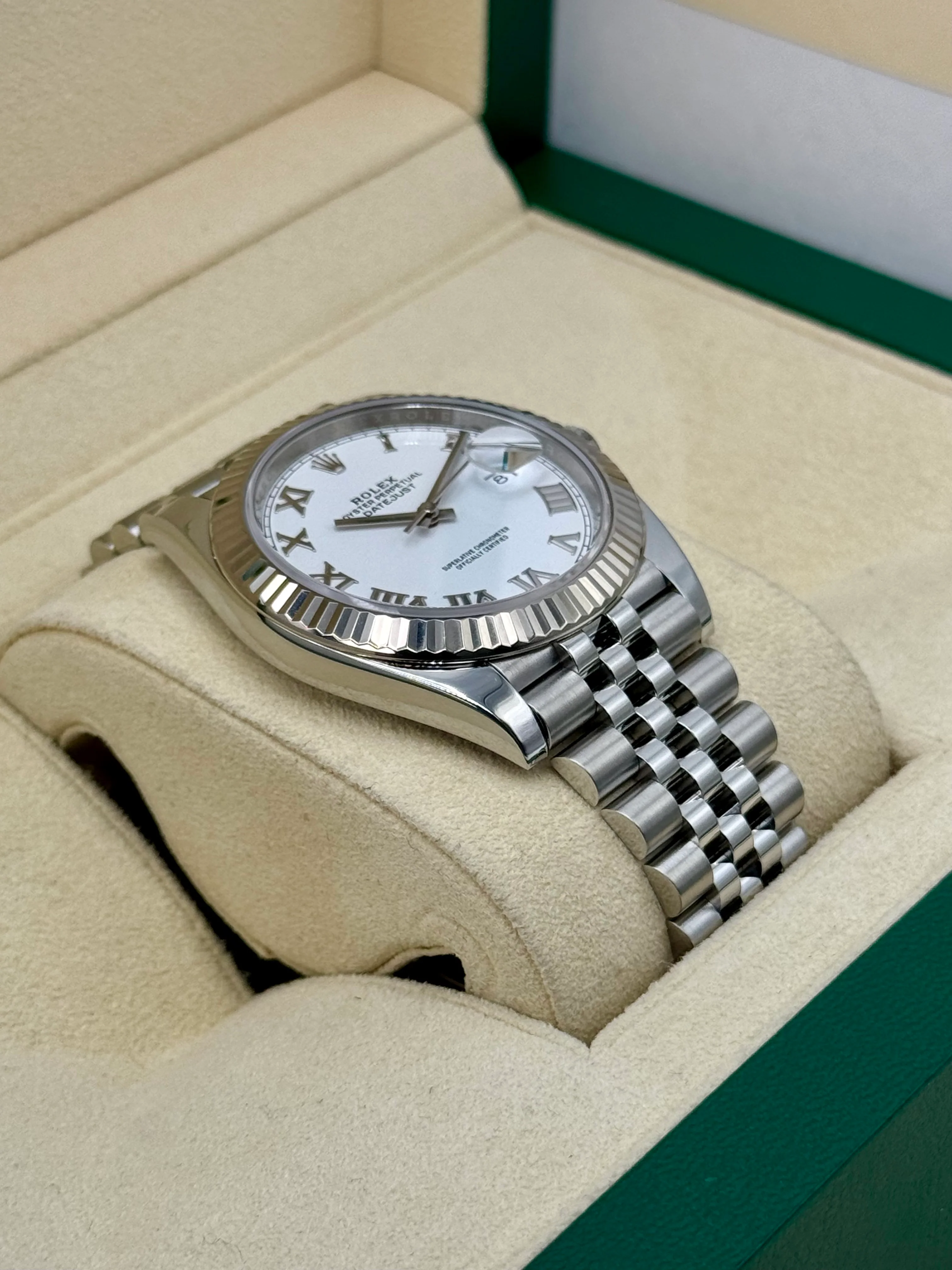 2021 Rolex Datejust 41mm 126334 Stainless Steel Jubilee White Dial - Image 6