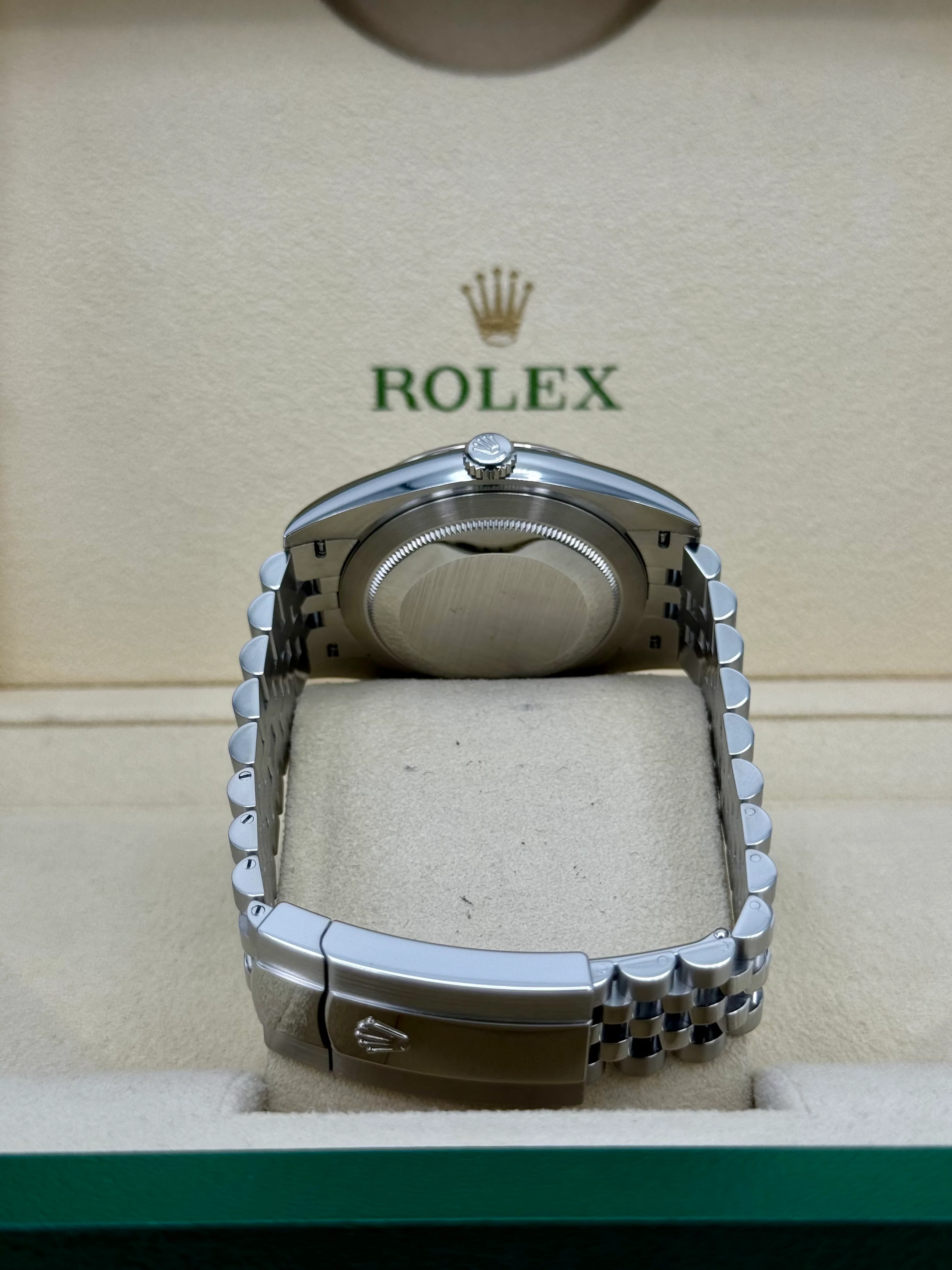 2021 Rolex Datejust 41mm 126334 Stainless Steel Jubilee White Dial - Image 9