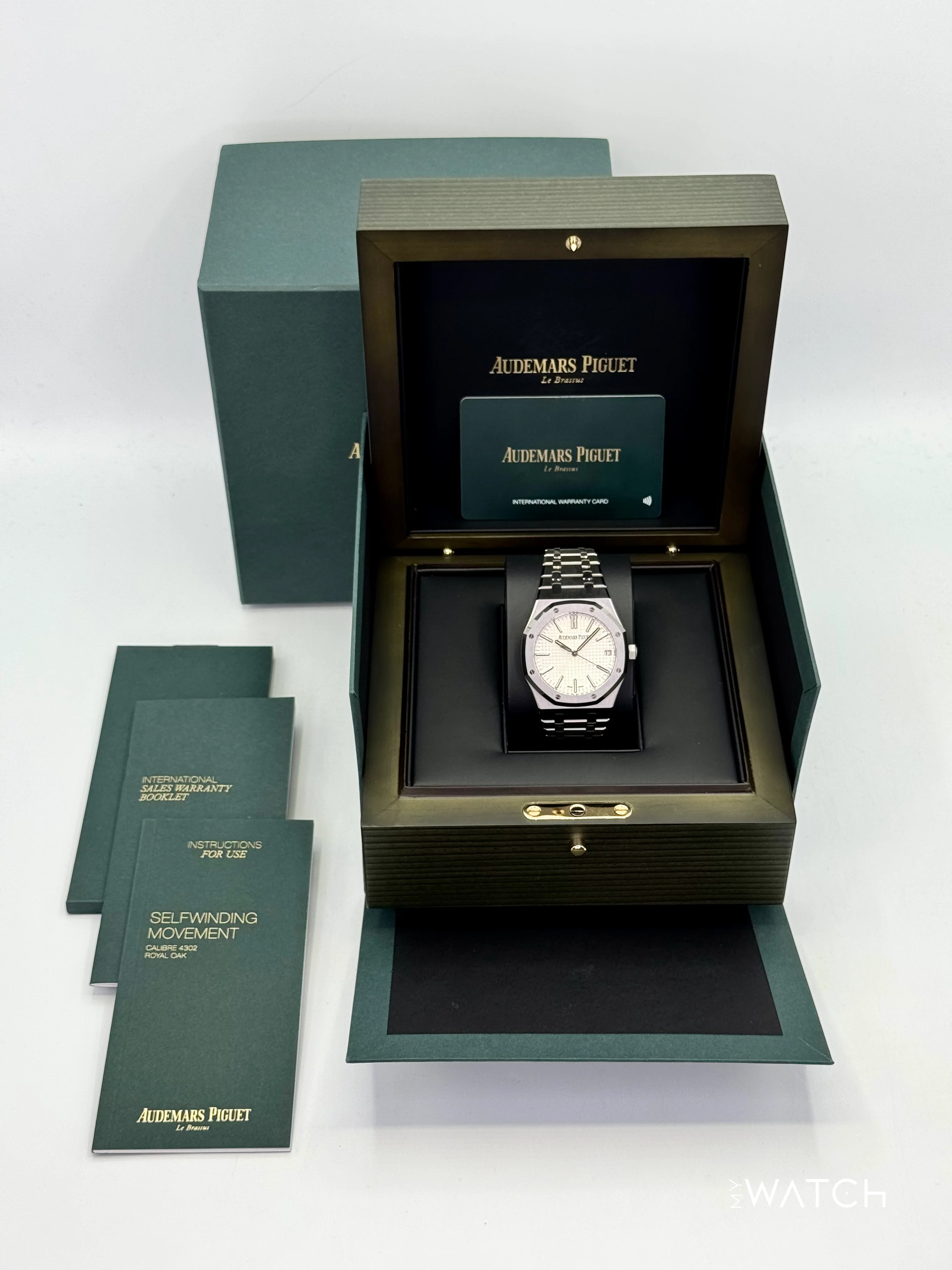 NEW 2022 Audemars Piguet  Royal Oak  41mm 15510ST Stainless Steel White Dial - Image 10
