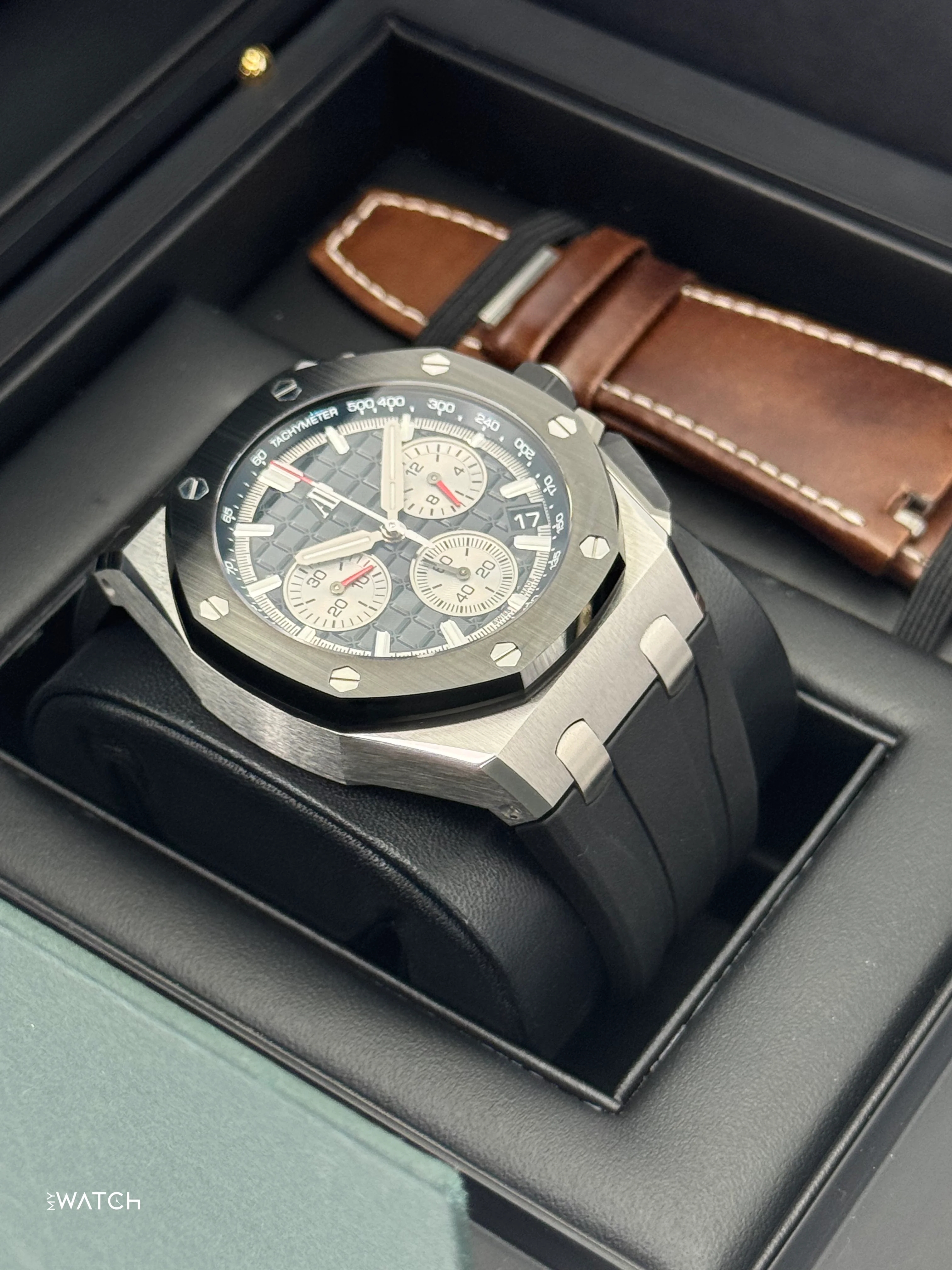 2022 Audemars Piguet Royal Oak Chronograph 43mm 26420SO Black Dial - Image 6