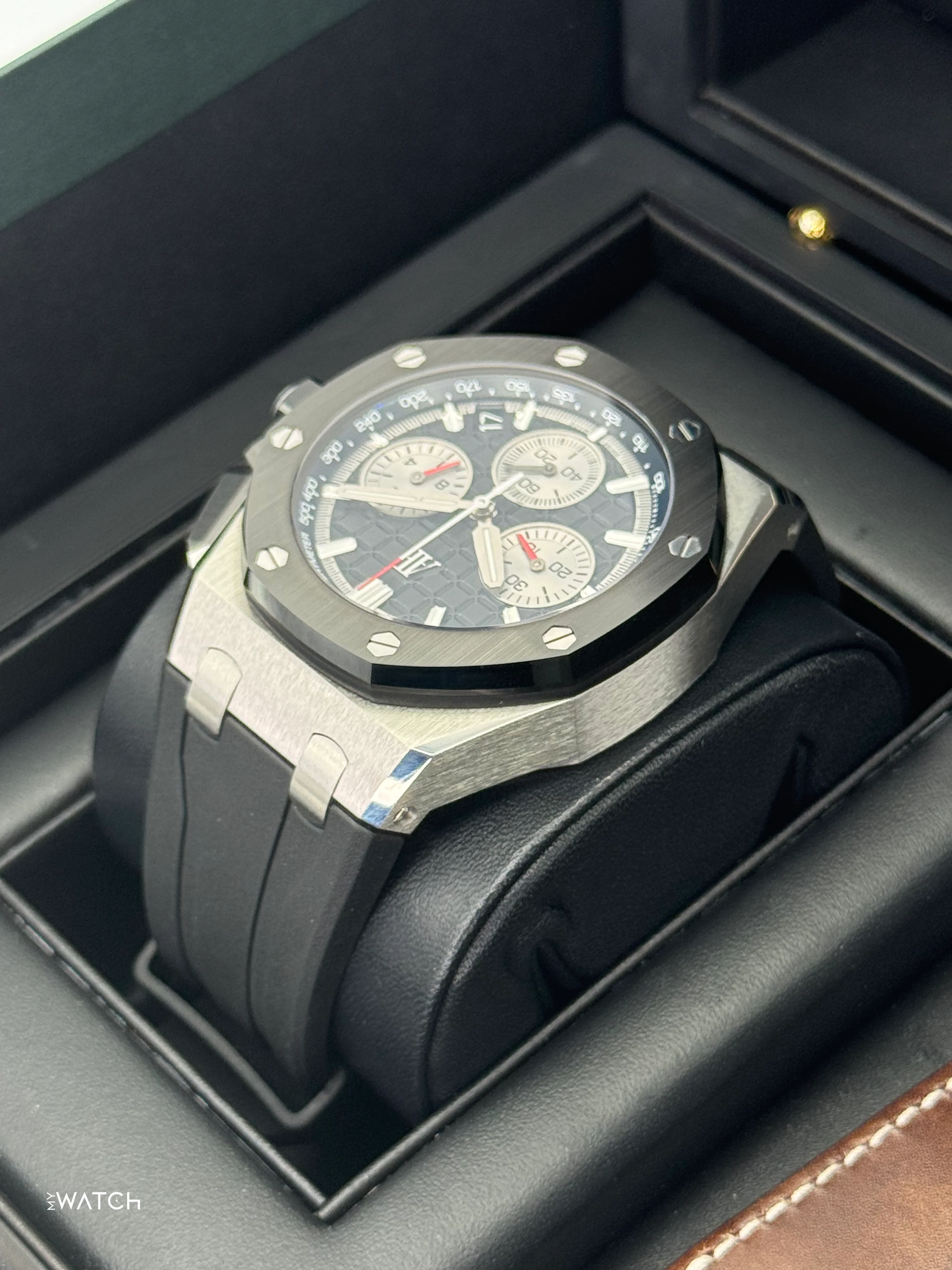 2022 Audemars Piguet Royal Oak Chronograph 43mm 26420SO Black Dial - Image 7