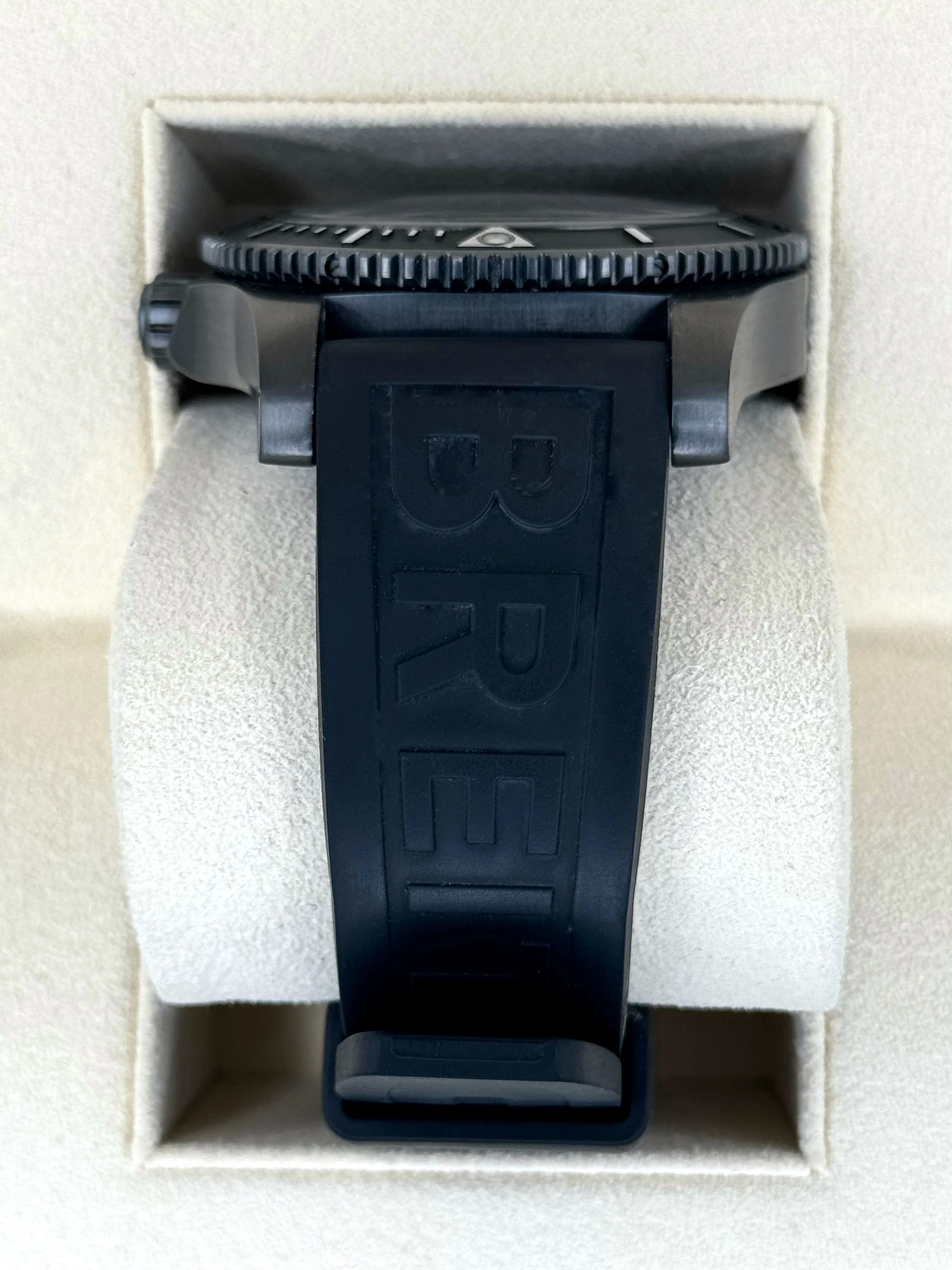 2022 Breitling Superocean Automatic 46mm M17368 Black Dial - Image 4
