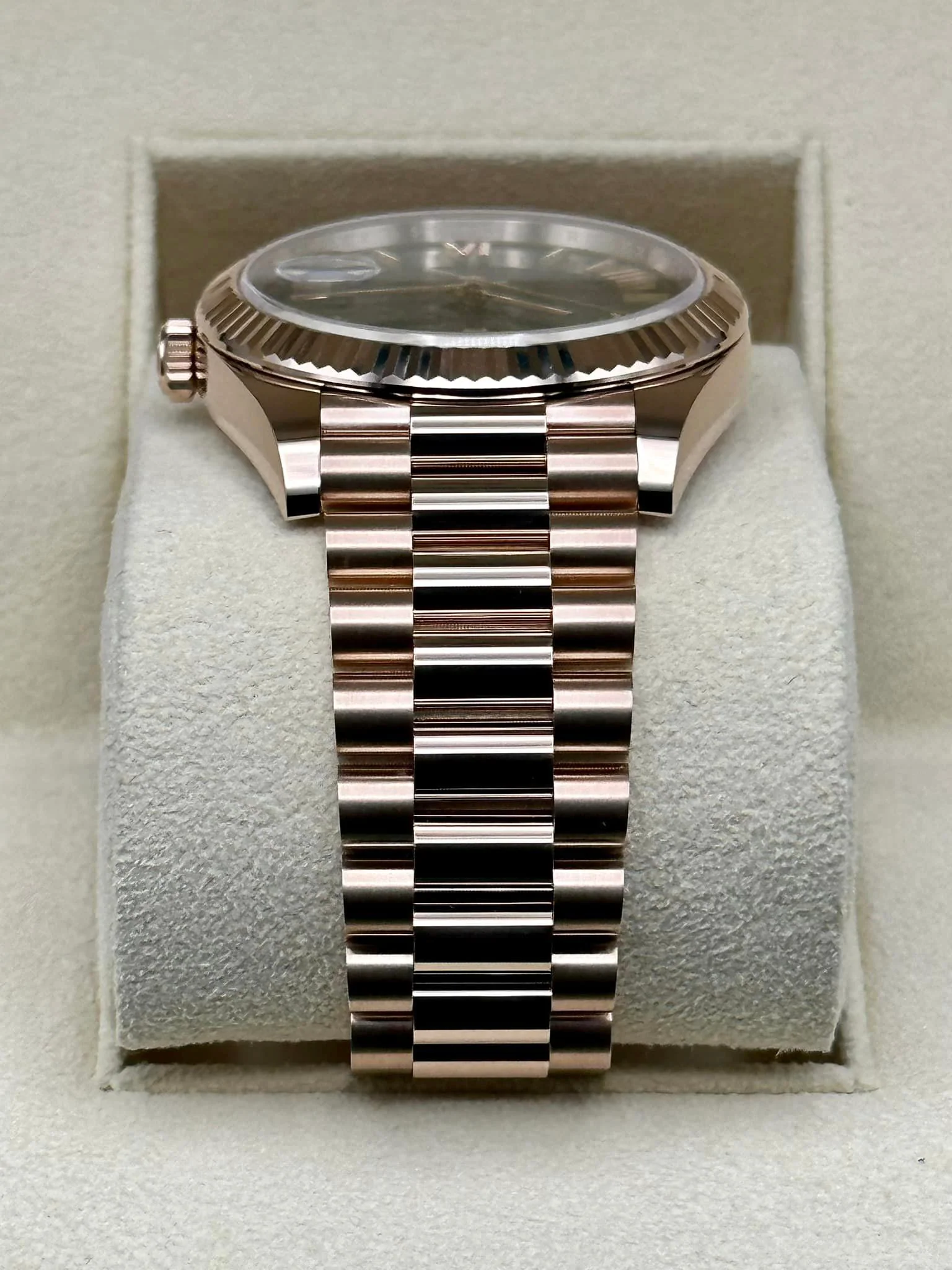 NEW 2022 Rolex Day-Date 40 228235 Rose Gold Olive Dial Arabic Calendar - Image 4