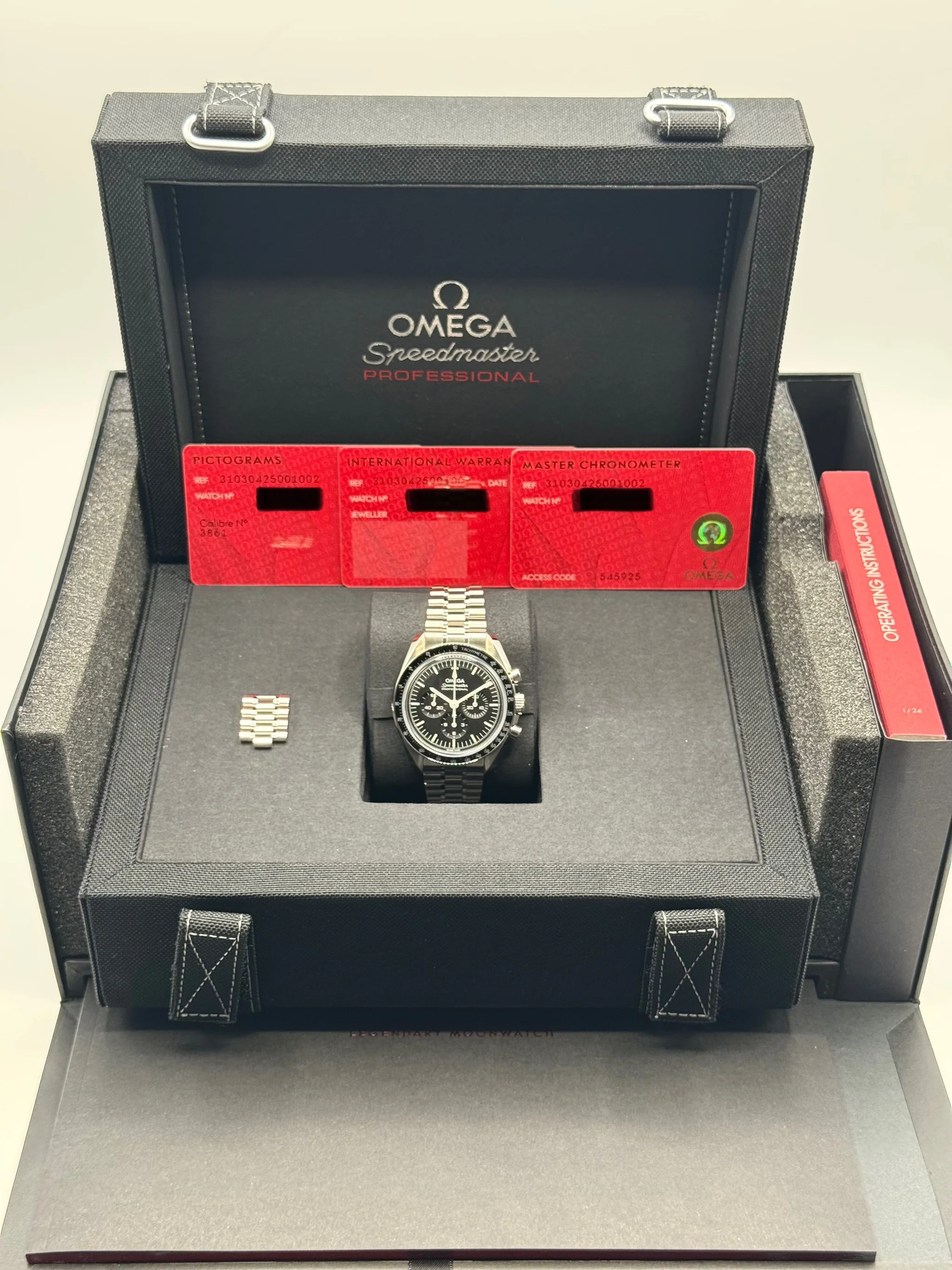 2022 Omega 42mm 310.30.42.50.01.002 Speedmaster Moonwatch Pro - Image 9