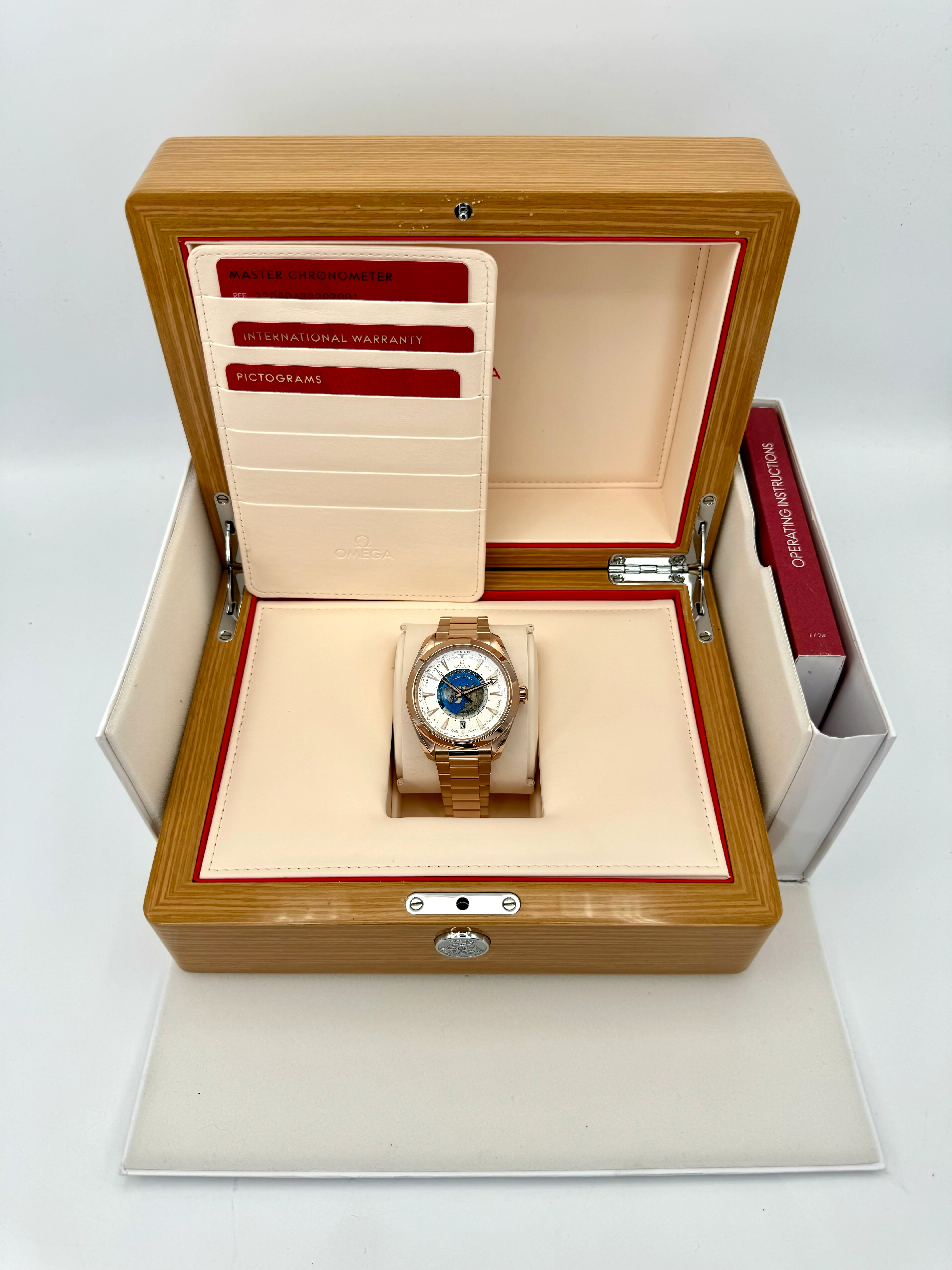 2022 Omega Seamaster Aqua Terra Sedna Gold 22050432202001 - Image 12