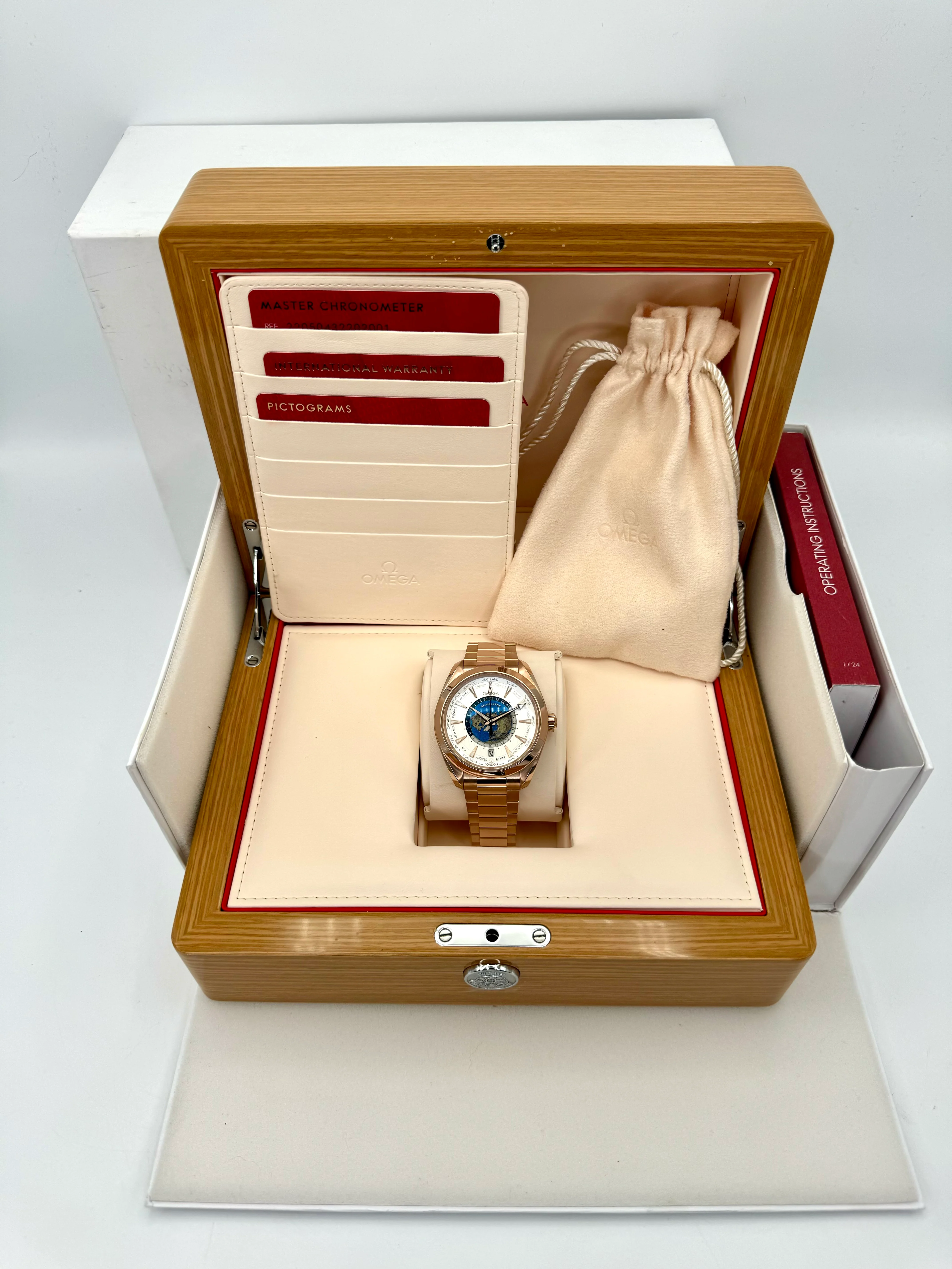 2022 Omega Seamaster Aqua Terra Sedna Gold 22050432202001 - Image 13