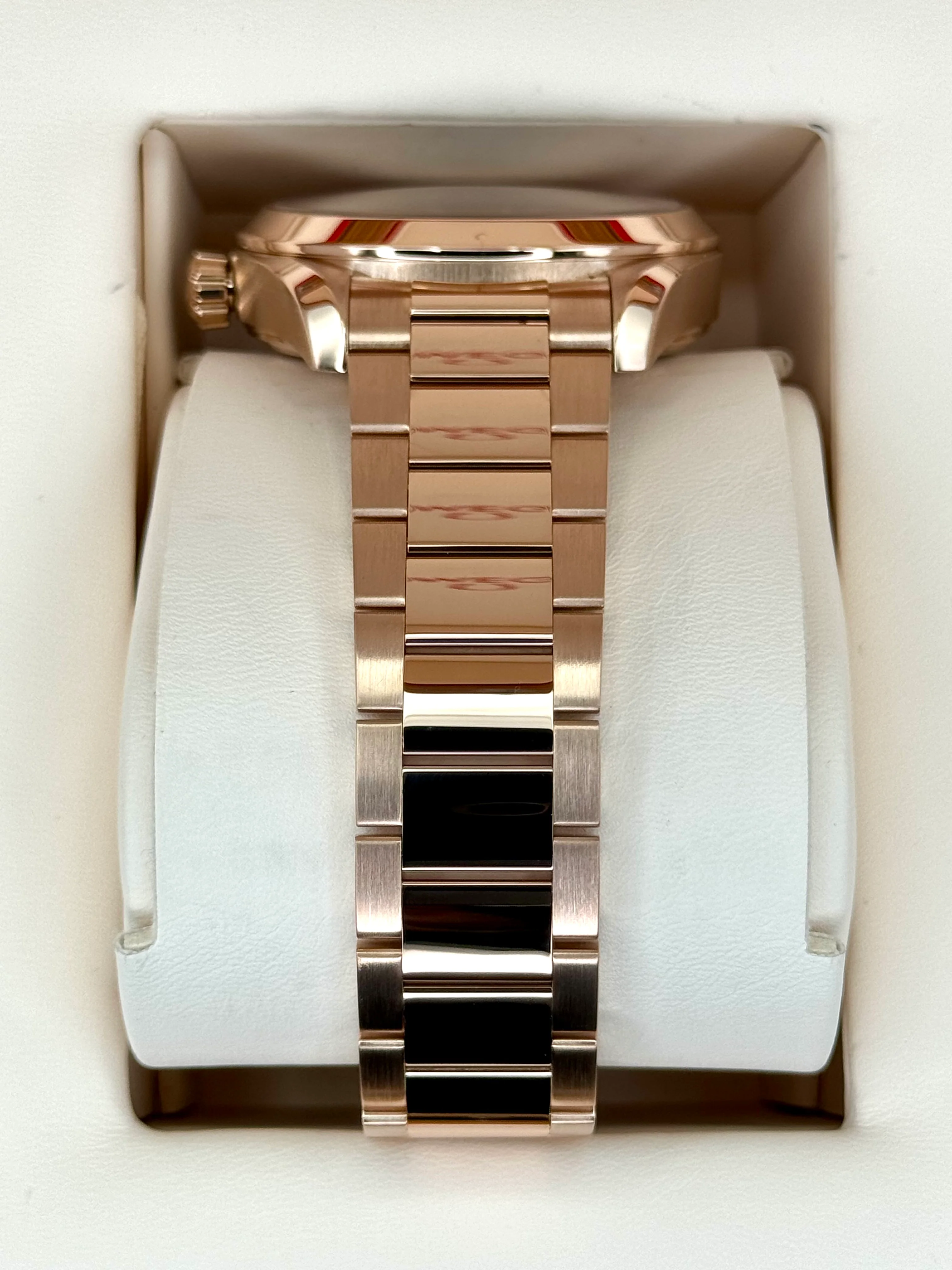 2022 Omega Seamaster Aqua Terra Sedna Gold 22050432202001 - Image 4