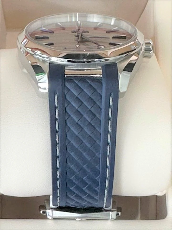 2022 Omega Seamaster Aqua Terra 41mm Blue Rubber Strap Grey Dial - Image 5