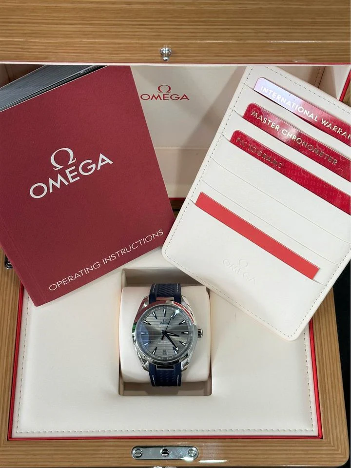 2022 Omega Seamaster Aqua Terra 41mm Blue Rubber Strap Grey Dial - Image 9