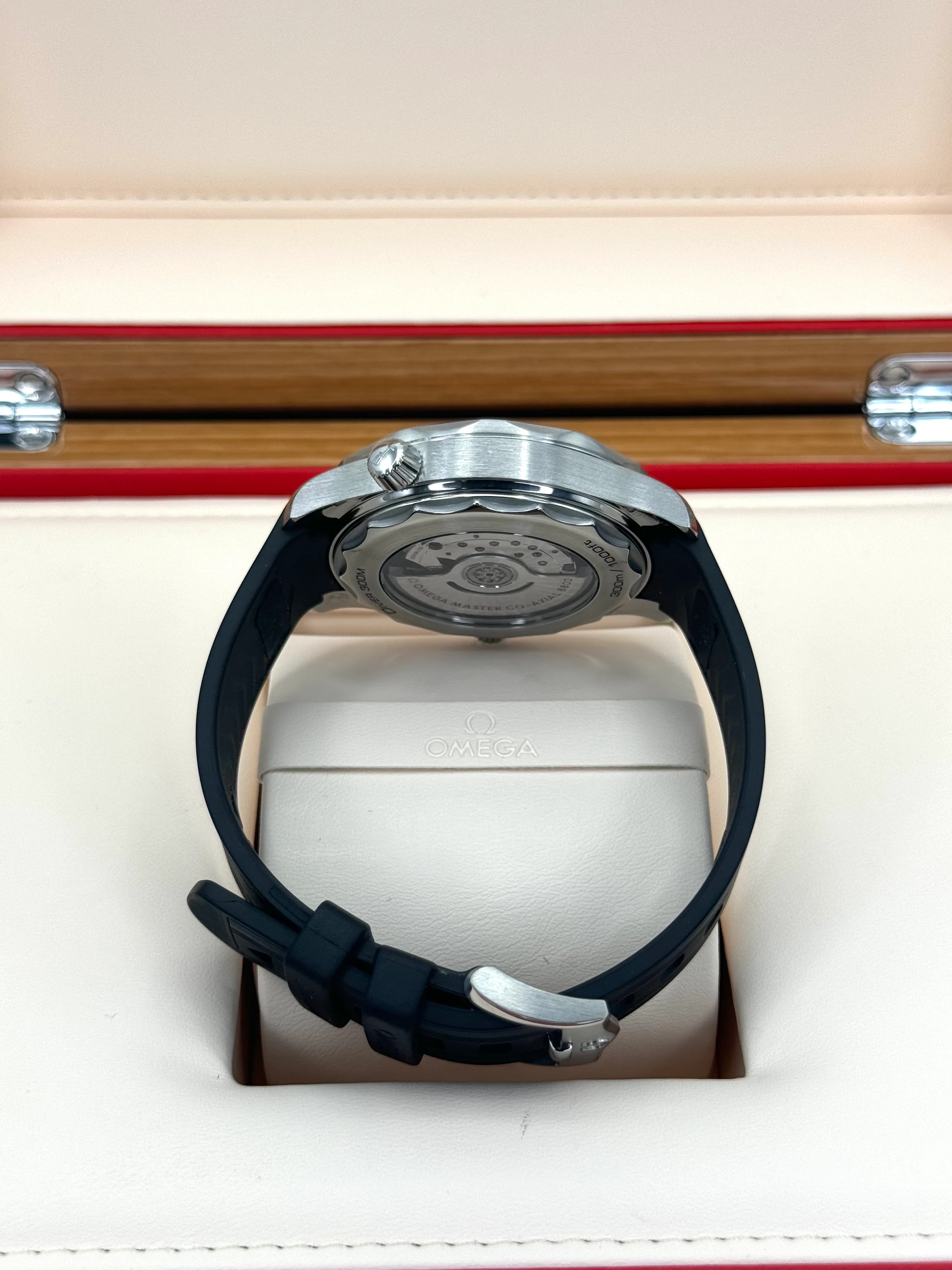 2022 Omega Seamaster Diver 300M 42mm 21032422001001 Black Dial - Image 10