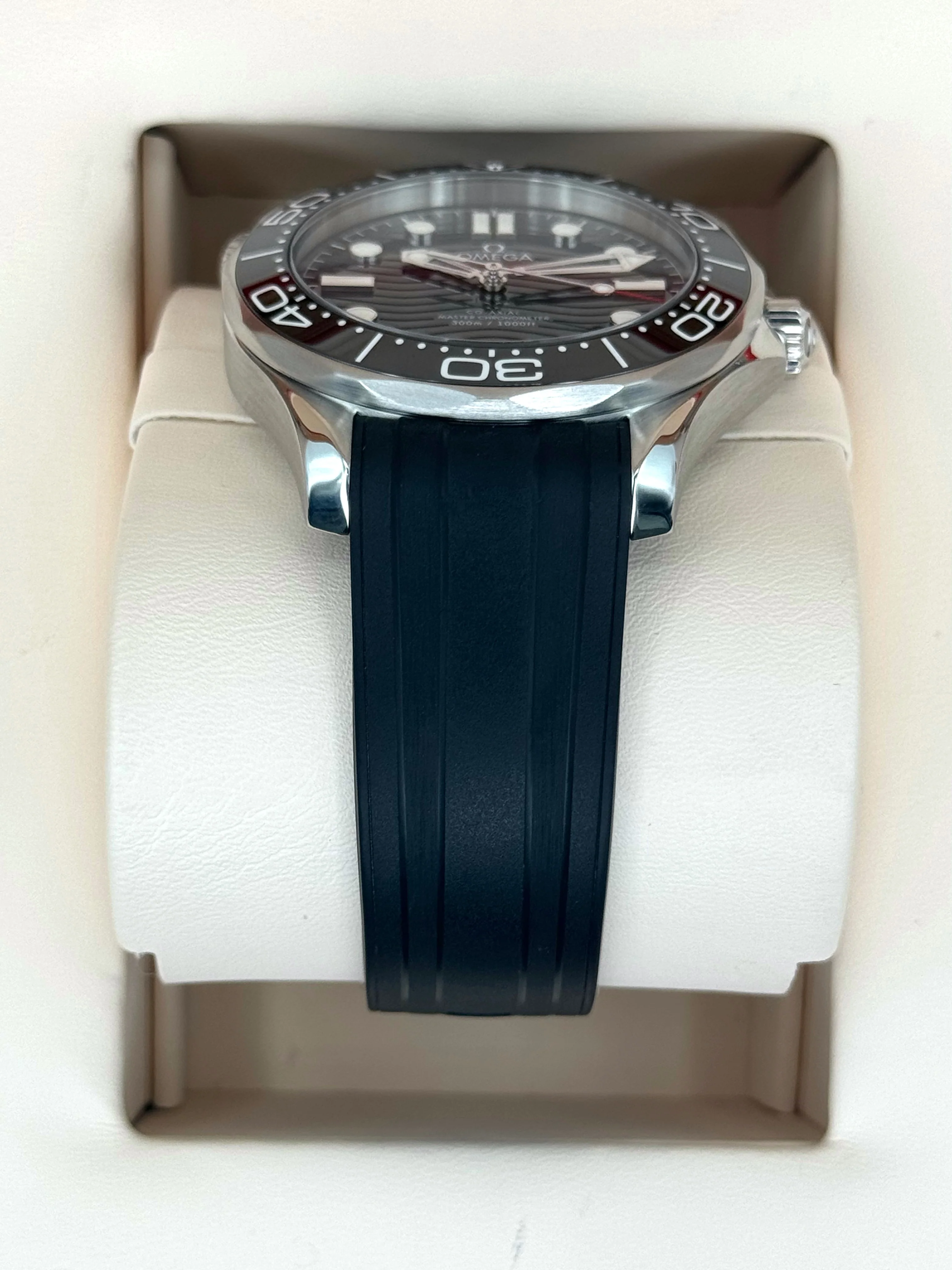 2022 Omega Seamaster Diver 300M 42mm 21032422001001 Black Dial - Image 3