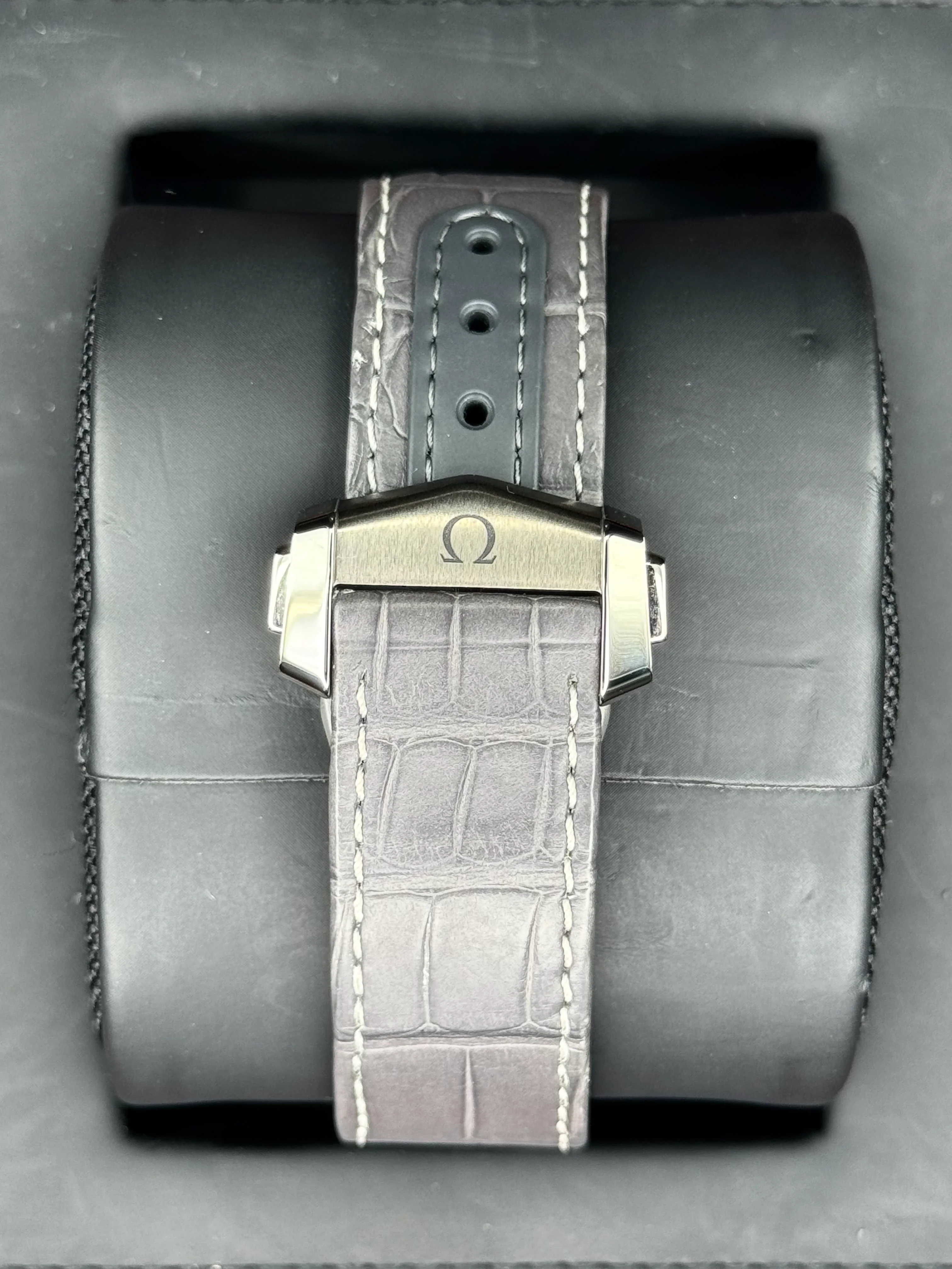 2022 Speedmaster Dark Side Of The Moon 44.25mm Grey Ceramic - Image 2