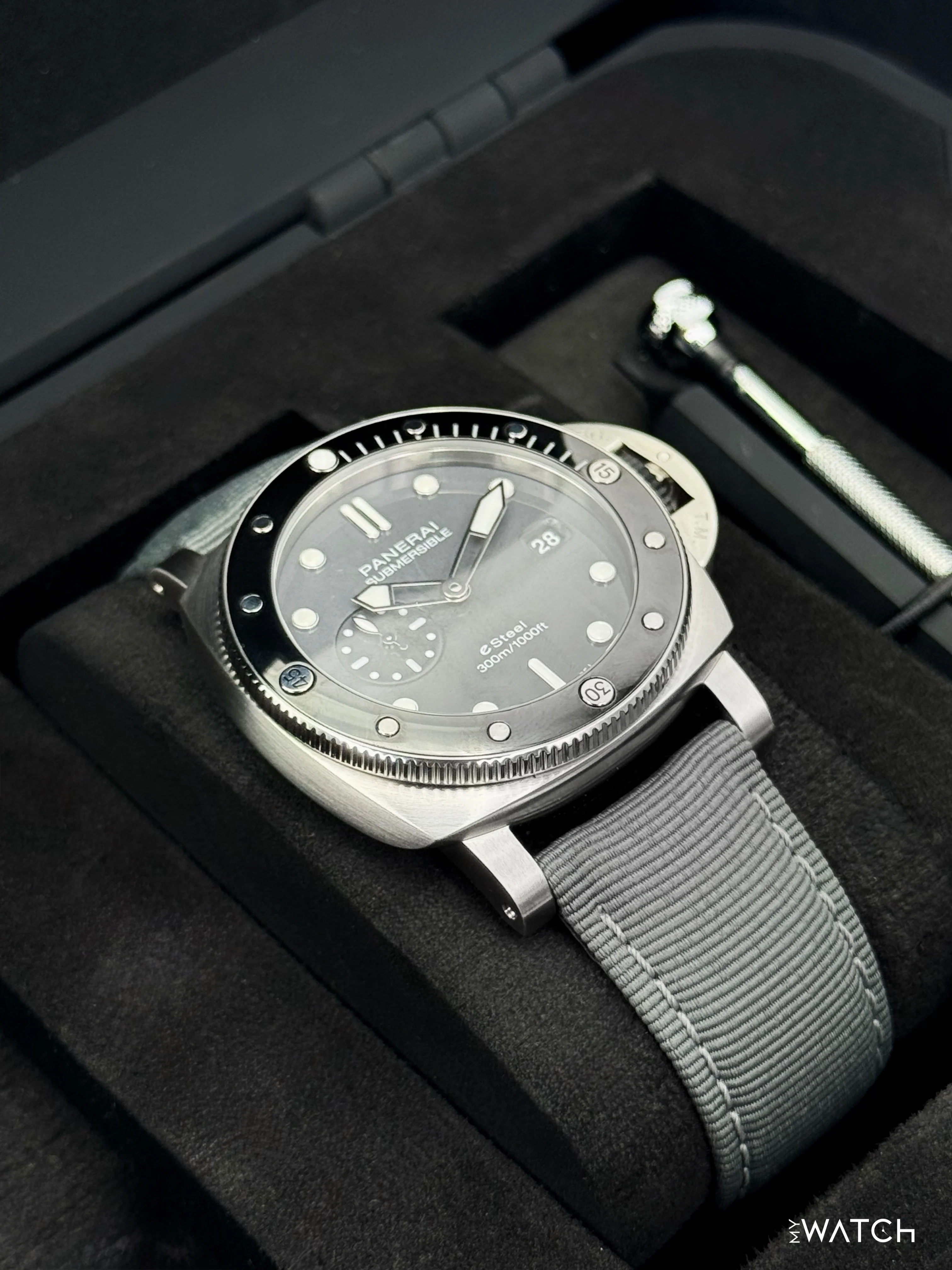 2022 Panerai Quarantaquattro 44mm PAM01288 Stainless Steel Grey Dial - Image 6