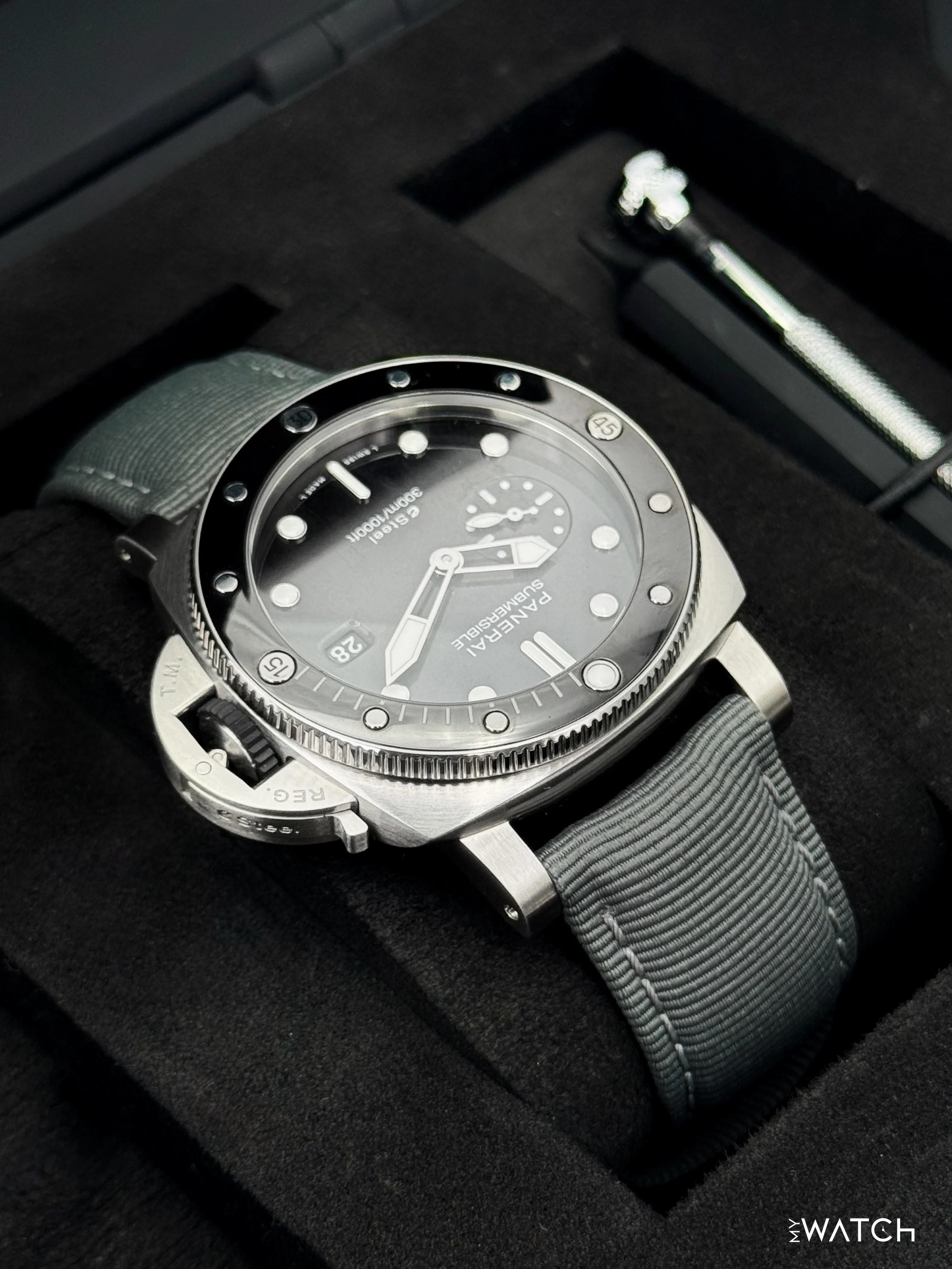 2022 Panerai Quarantaquattro 44mm PAM01288 Stainless Steel Grey Dial - Image 8