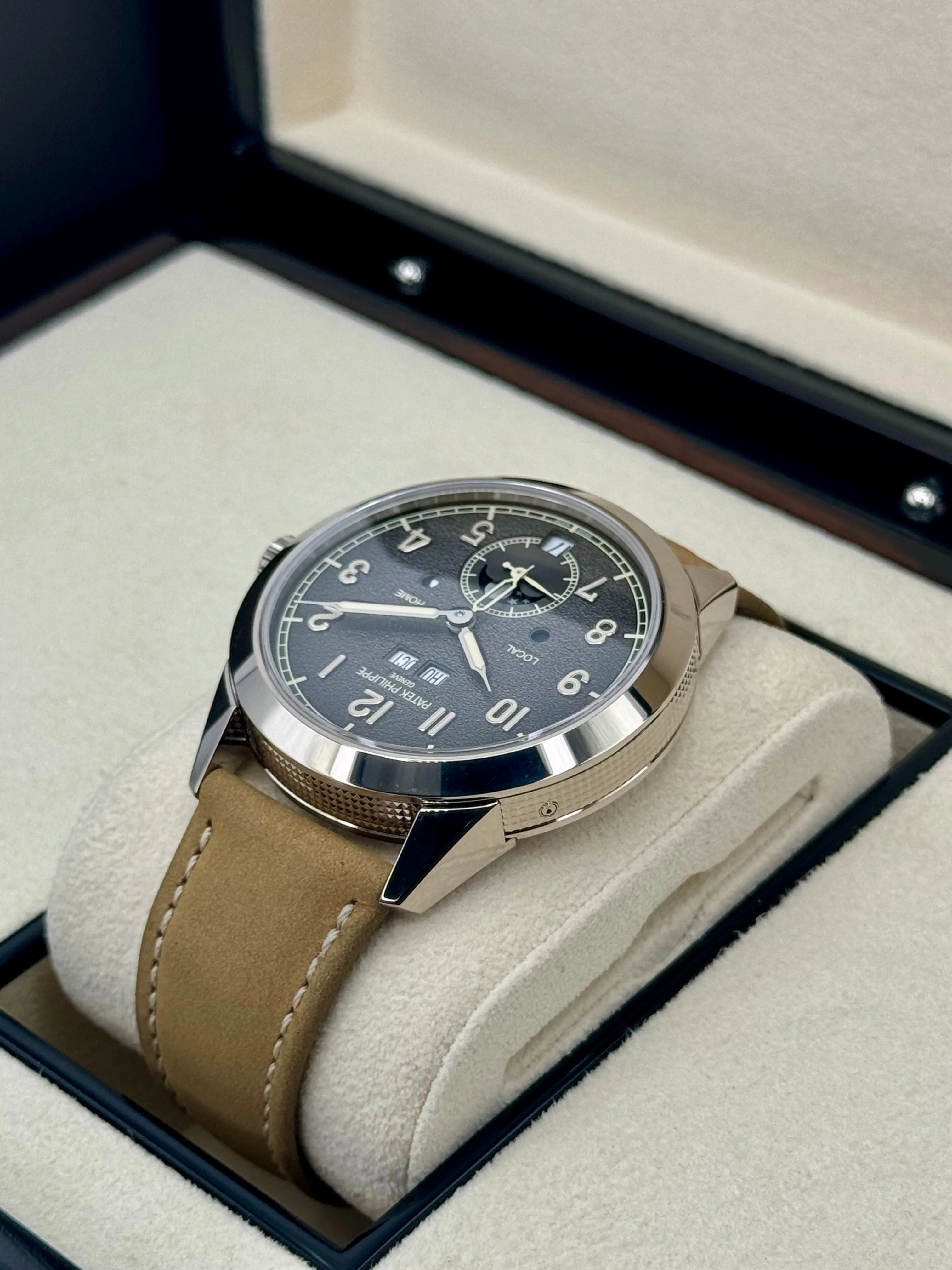 2022 Patek Philippe 42mm 5326G Annual Calendar Travel Time Compliations - Image 7