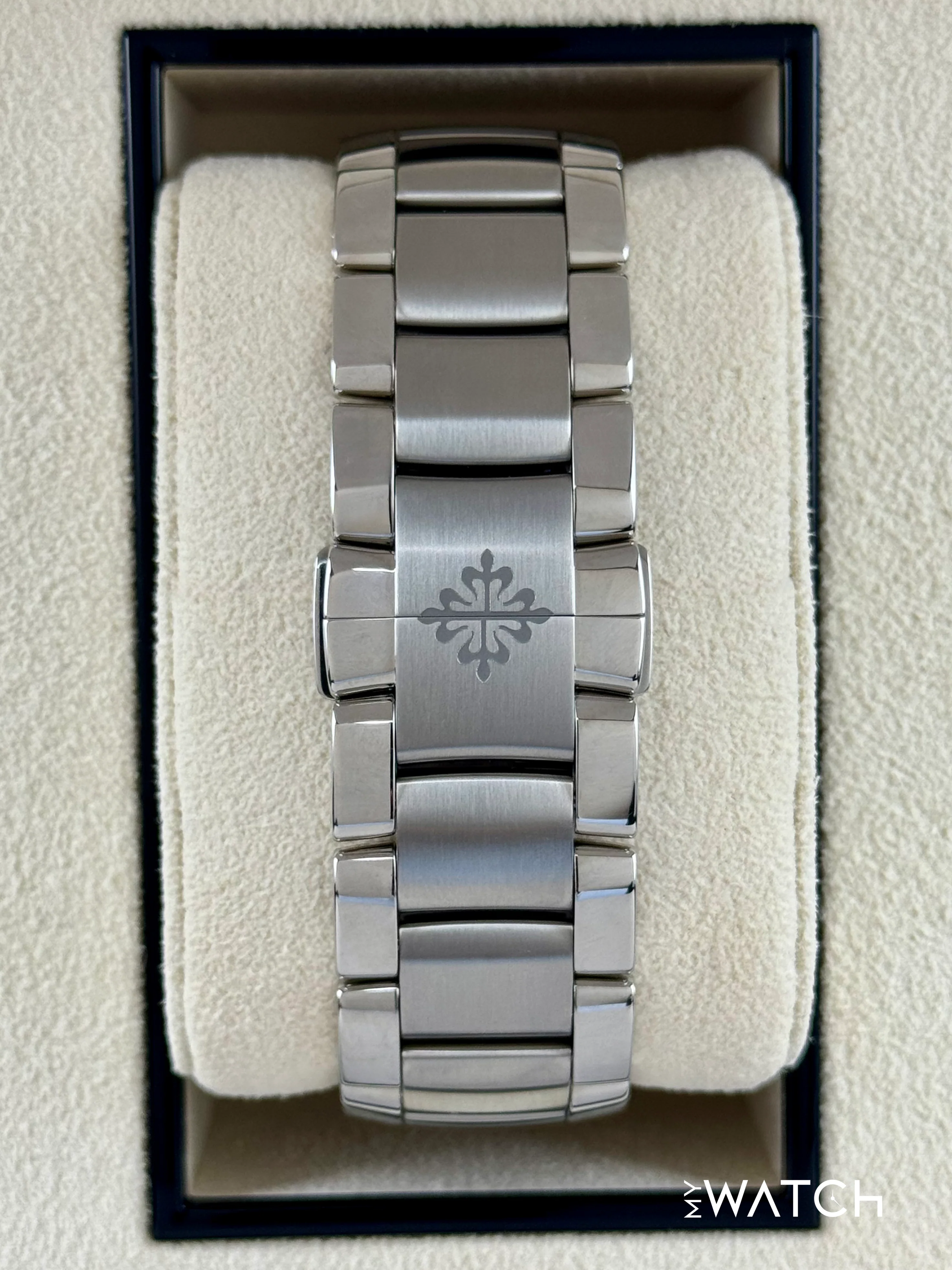 2022 Patek Philippe Flyback Chronograph Annual Calendar 5905/1A Olive Green Dial - Image 2