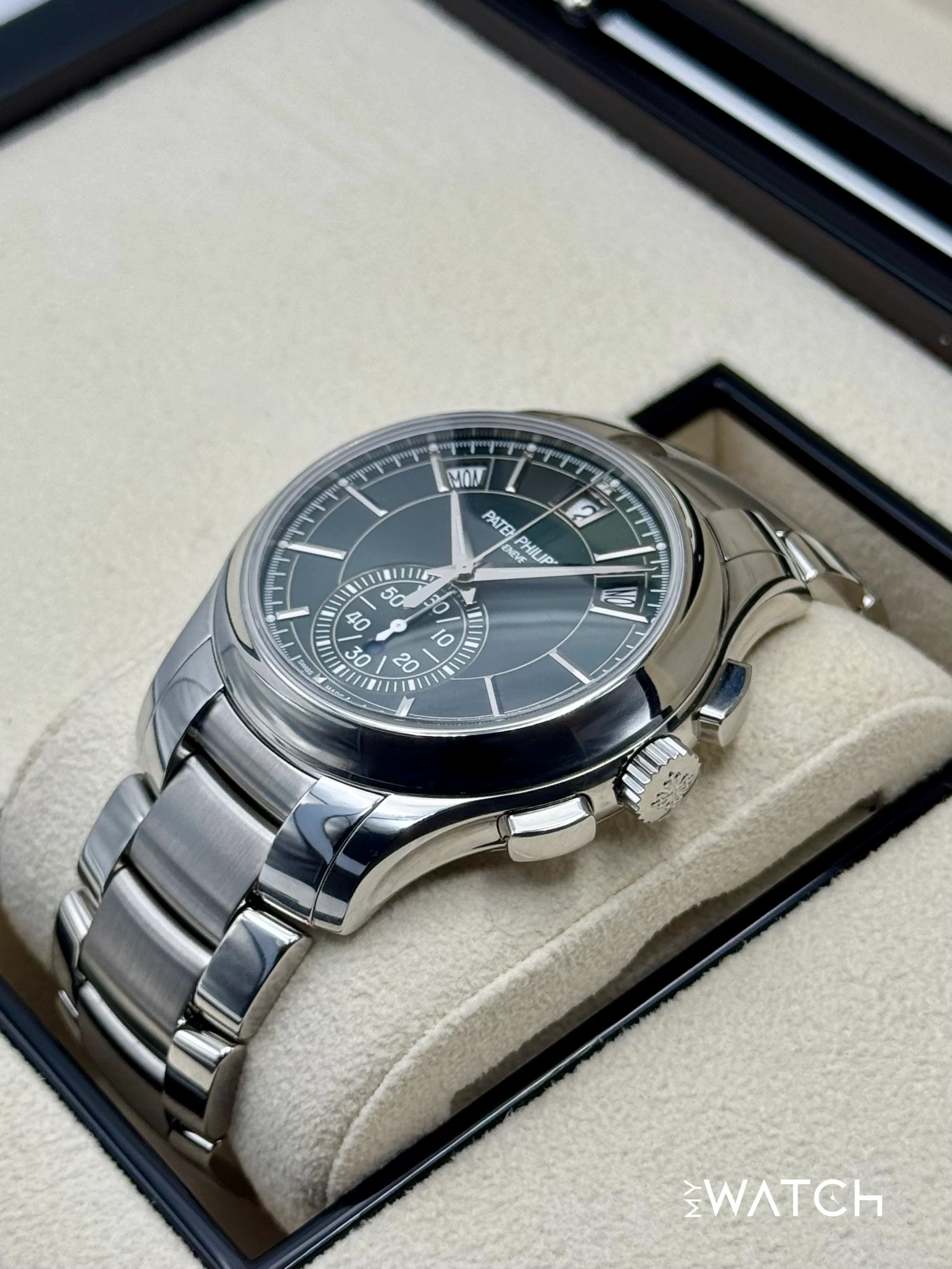 2022 Patek Philippe Flyback Chronograph Annual Calendar 5905/1A Olive Green Dial - Image 5