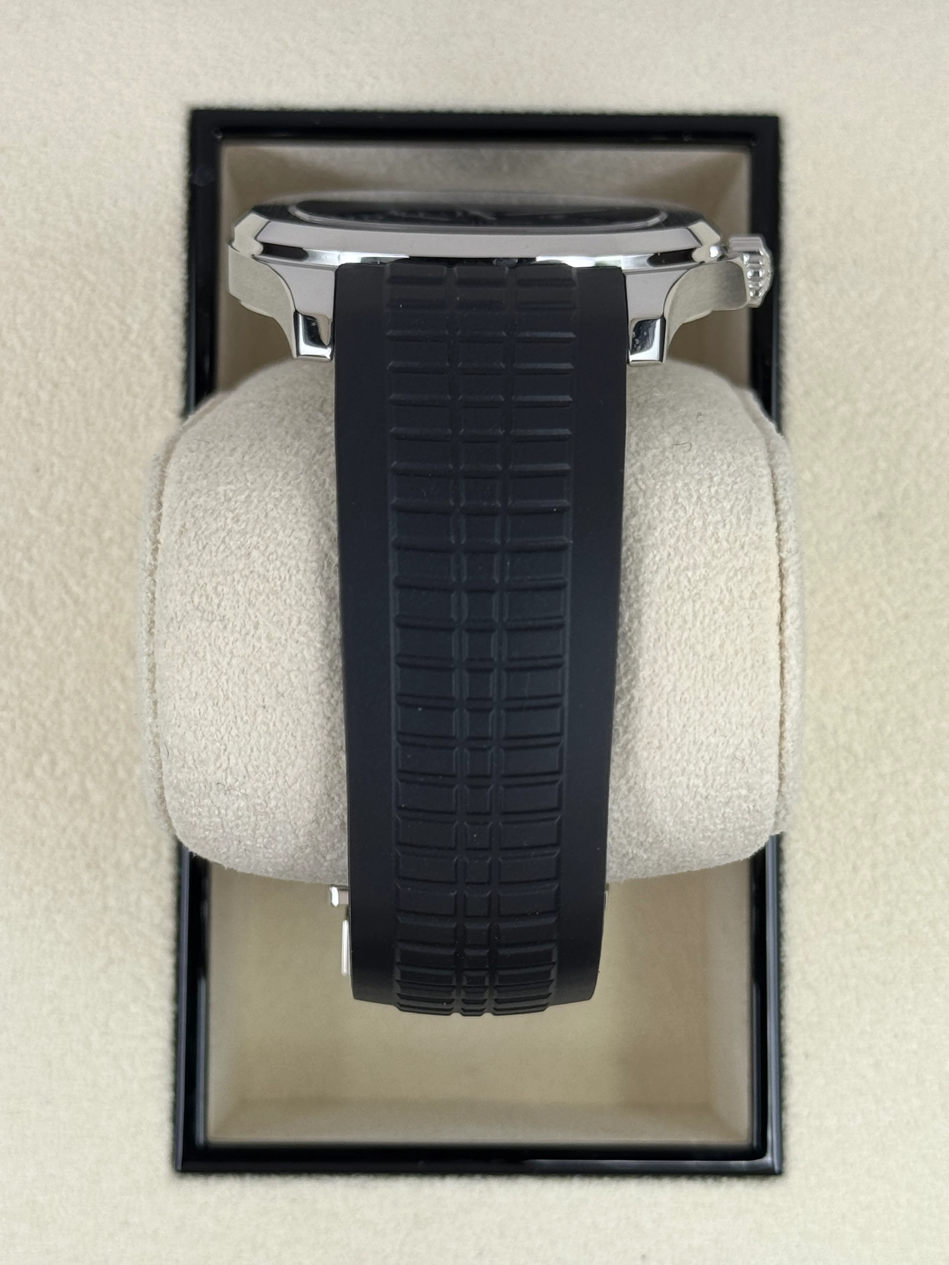 2022 Patek Philippe Aquanaut 5167/1A-001 40mm Stainless Steel Gray Dial - Image 3