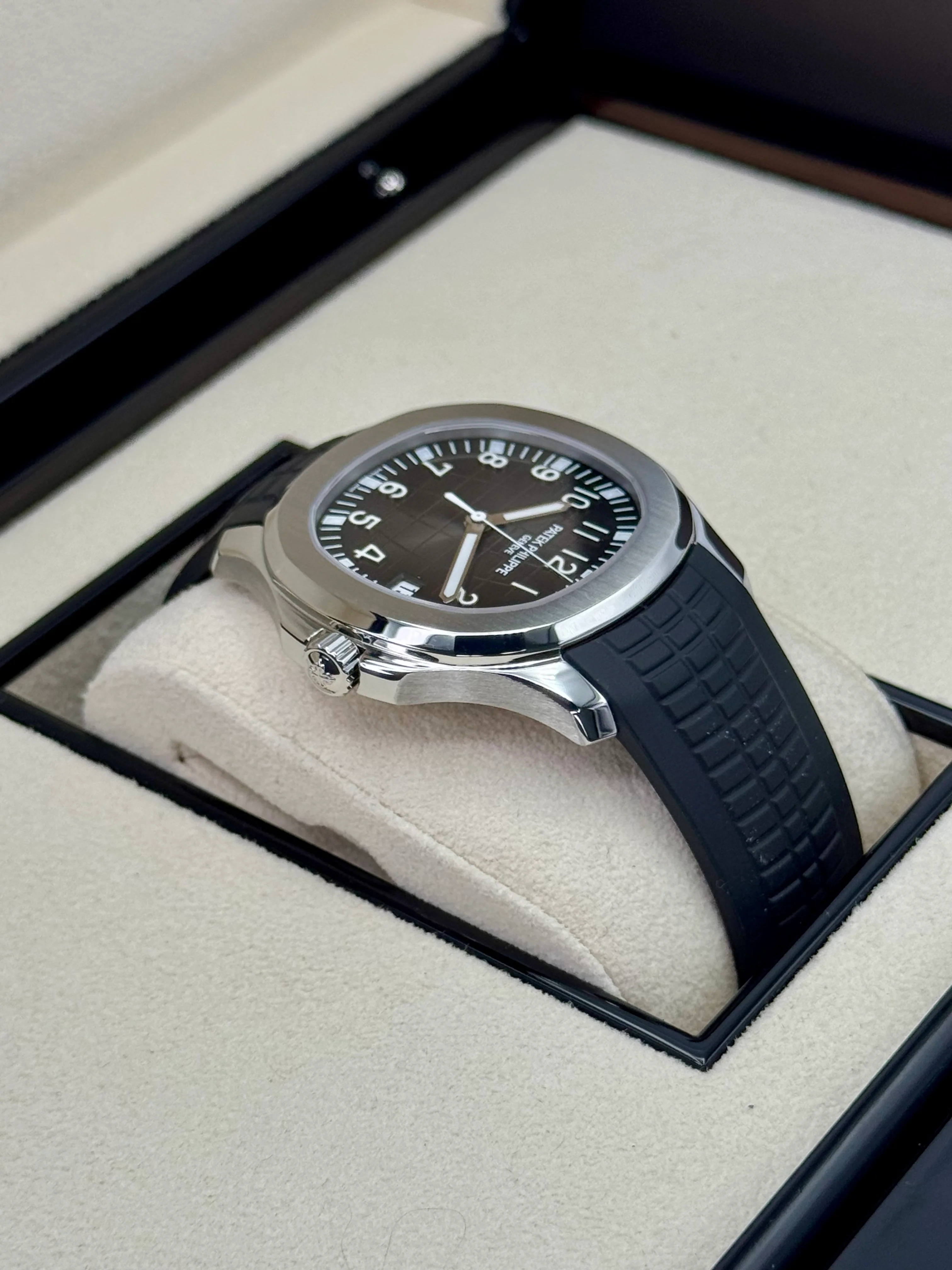 2022 Patek Philippe Aquanaut 5167/1A-001 40mm Stainless Steel Gray Dial - Image 8