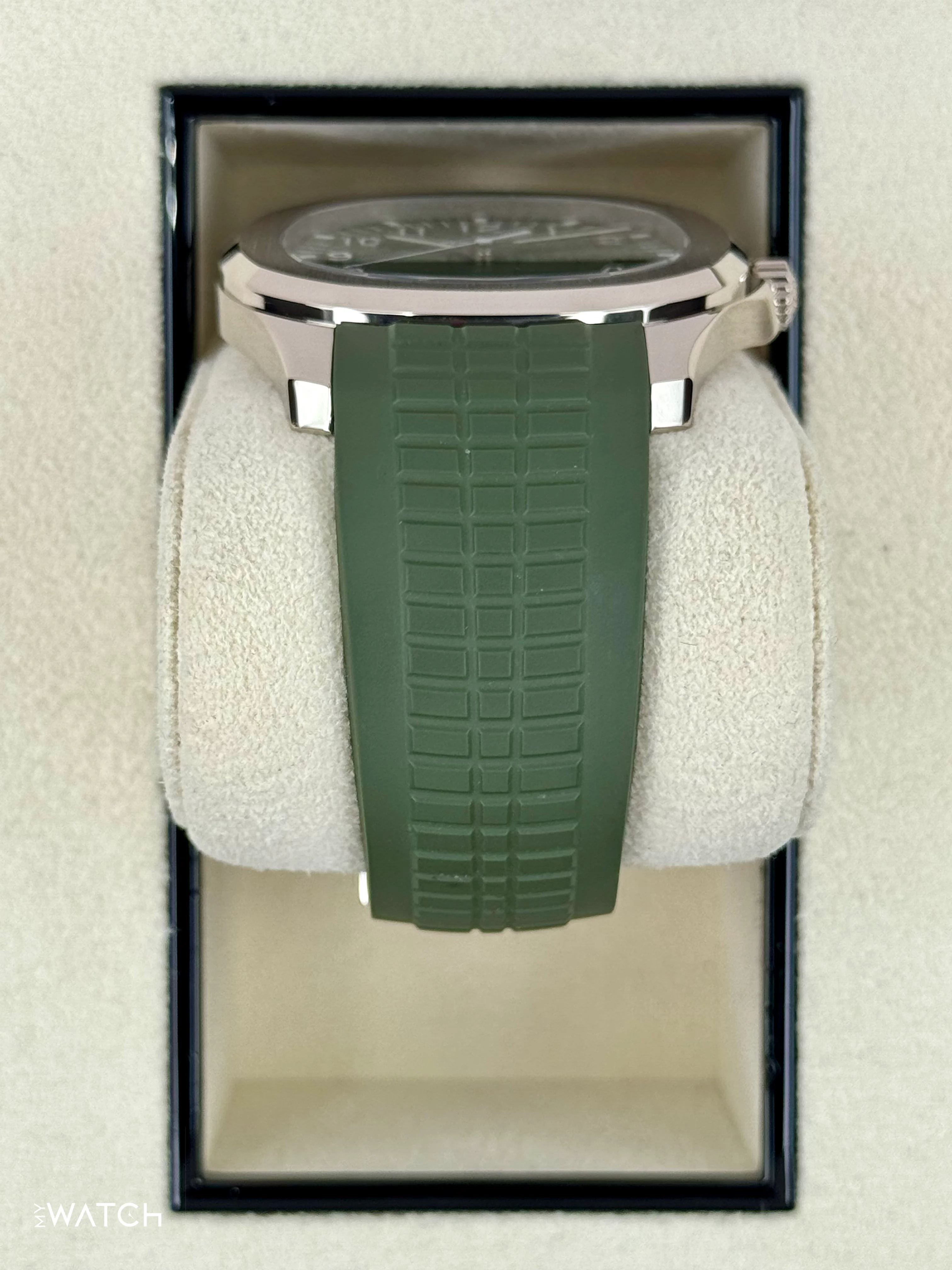 2022 Patek Philippe Aquanaut 5168G 42.2mm White Gold Green Dial - Image 3