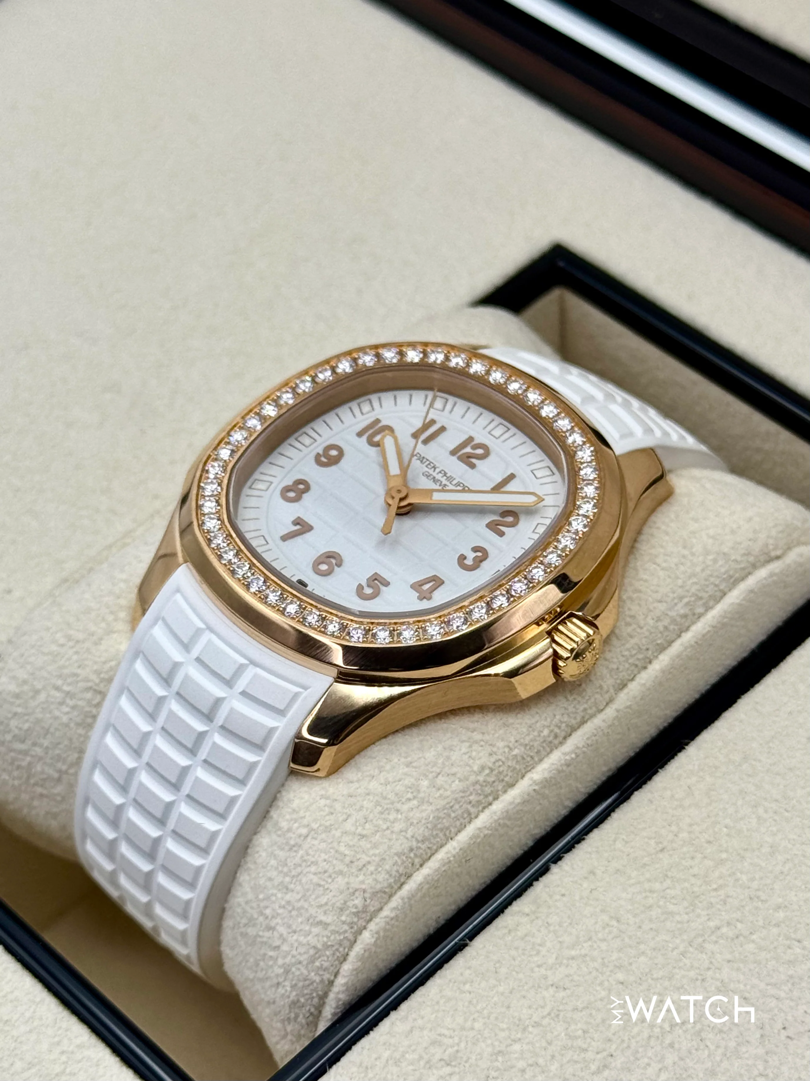 2022 Patek Philippe Aquanaut Luce Travel 5269 38.8mm Rose Gold White Dial - Image 5