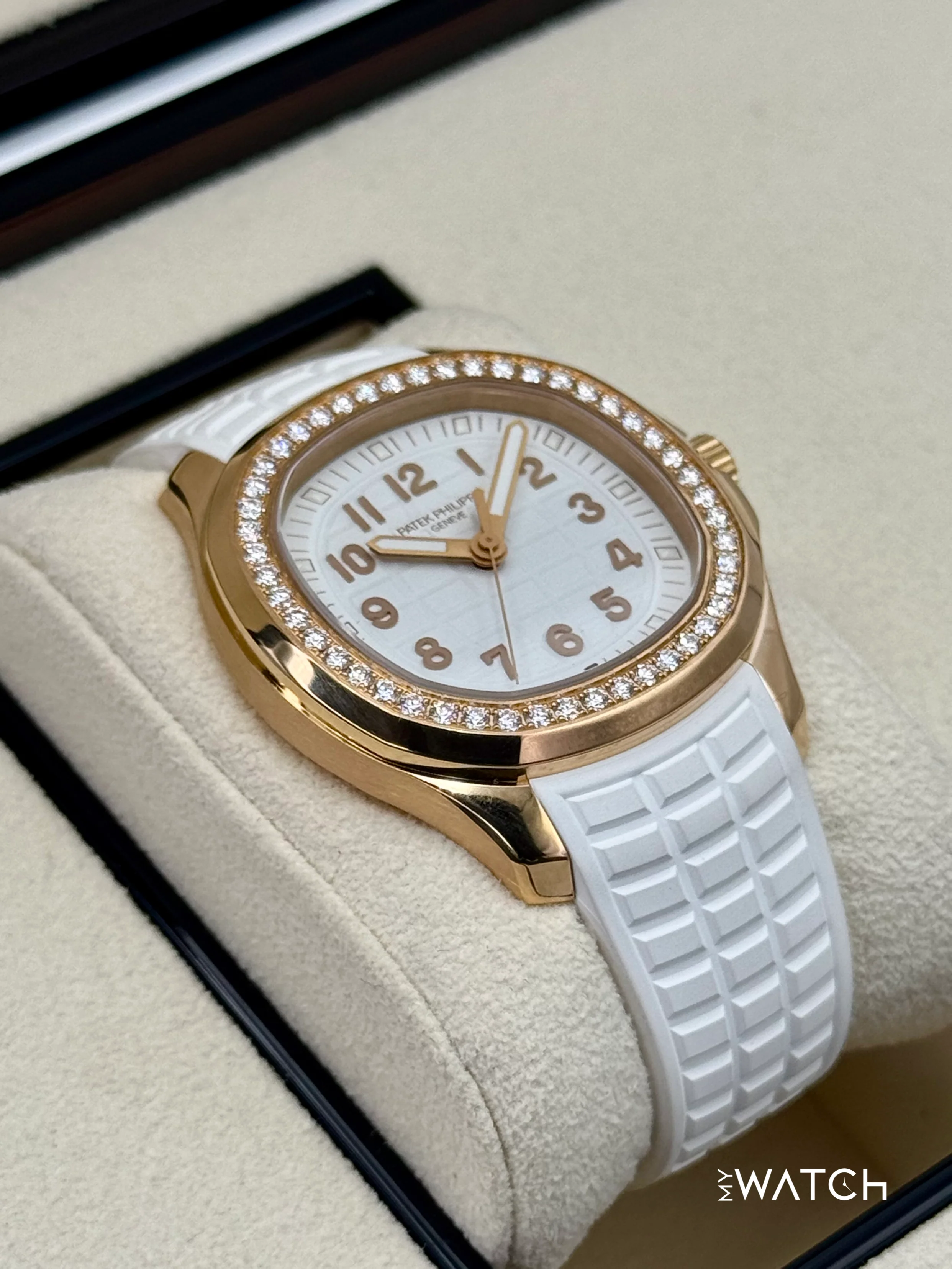 2022 Patek Philippe Aquanaut Luce Travel 5269 38.8mm Rose Gold White Dial - Image 6