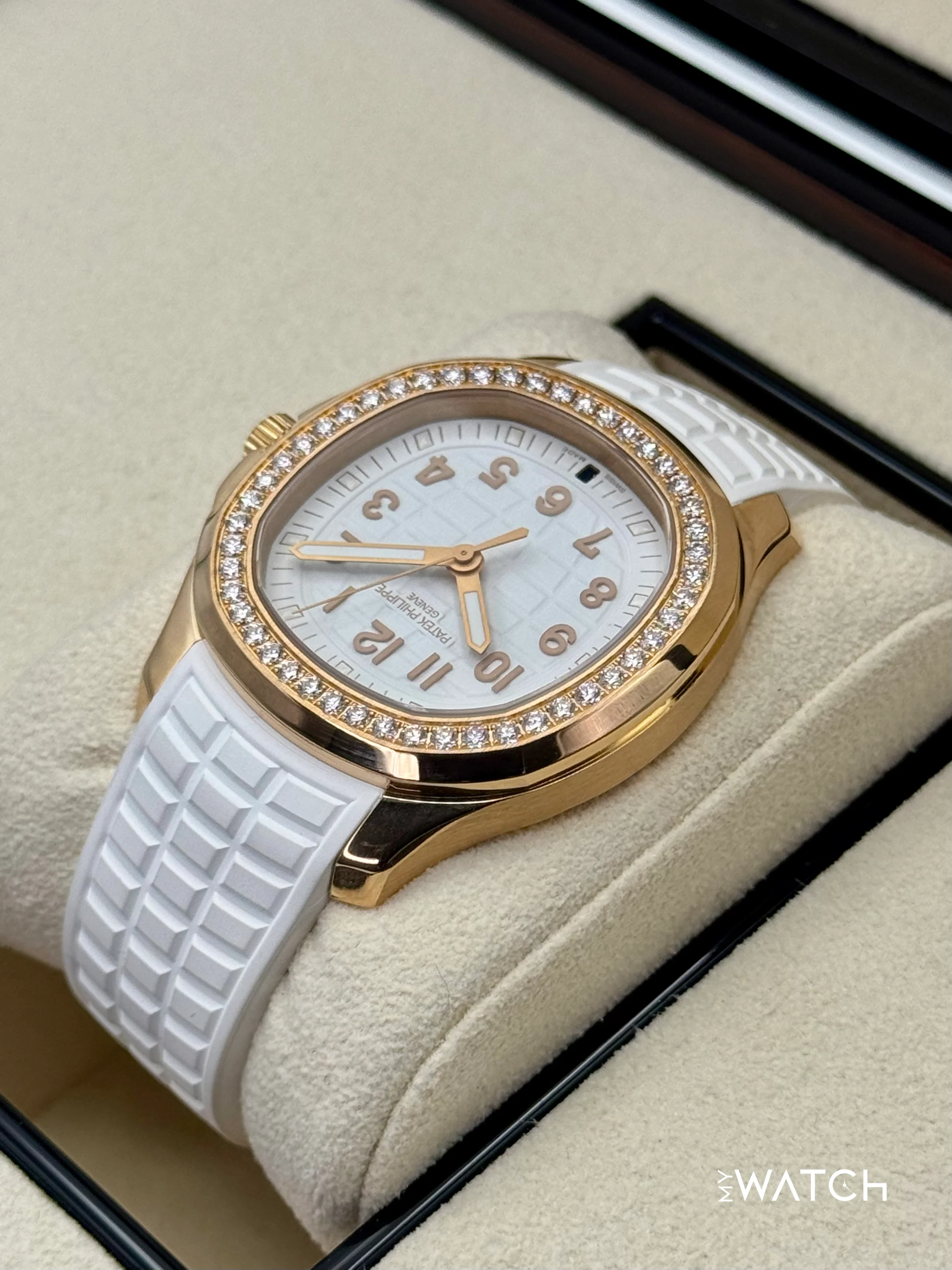 2022 Patek Philippe Aquanaut Luce Travel 5269 38.8mm Rose Gold White Dial - Image 7