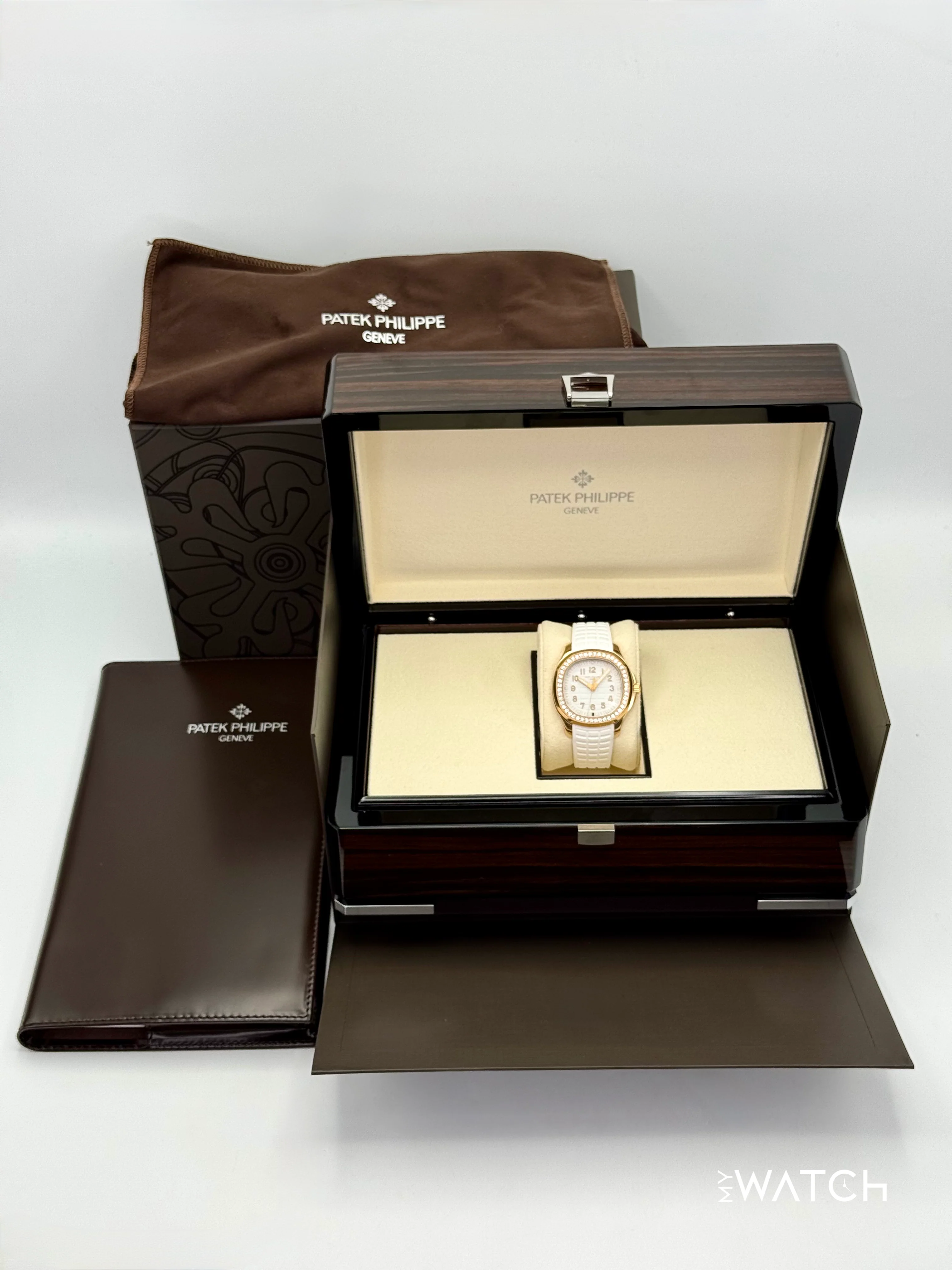 2022 Patek Philippe Aquanaut Luce Travel 5269 38.8mm Rose Gold White Dial - Image 9