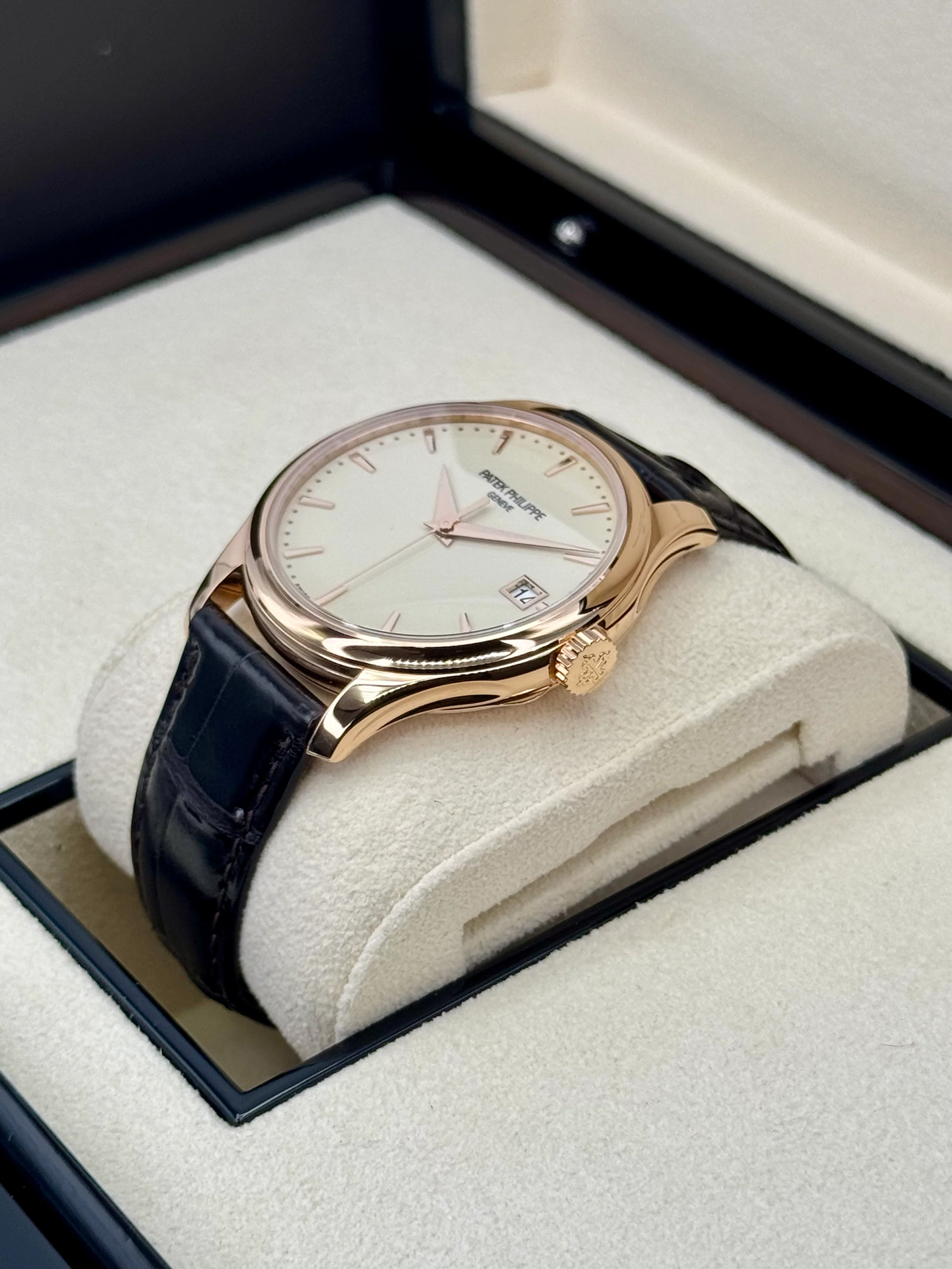 NEW 2022 Patek Philippe Calatrava 39mm 5227R Rose Gold Ivory Dial - Image 5
