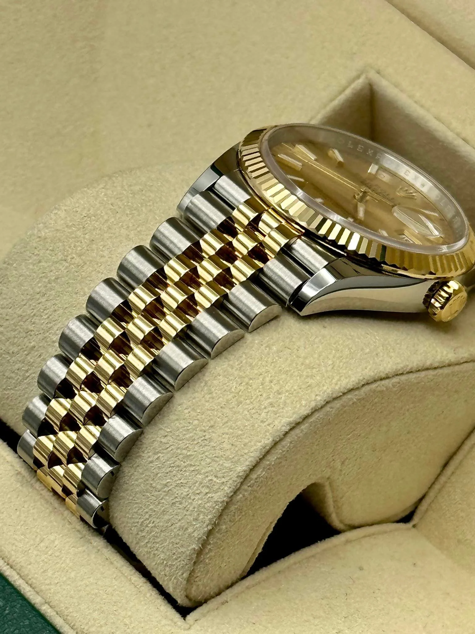 2022 Rolex Datejust 36mm 126233 Two-Tone Jubilee Champaign Stick Dial - Image 5