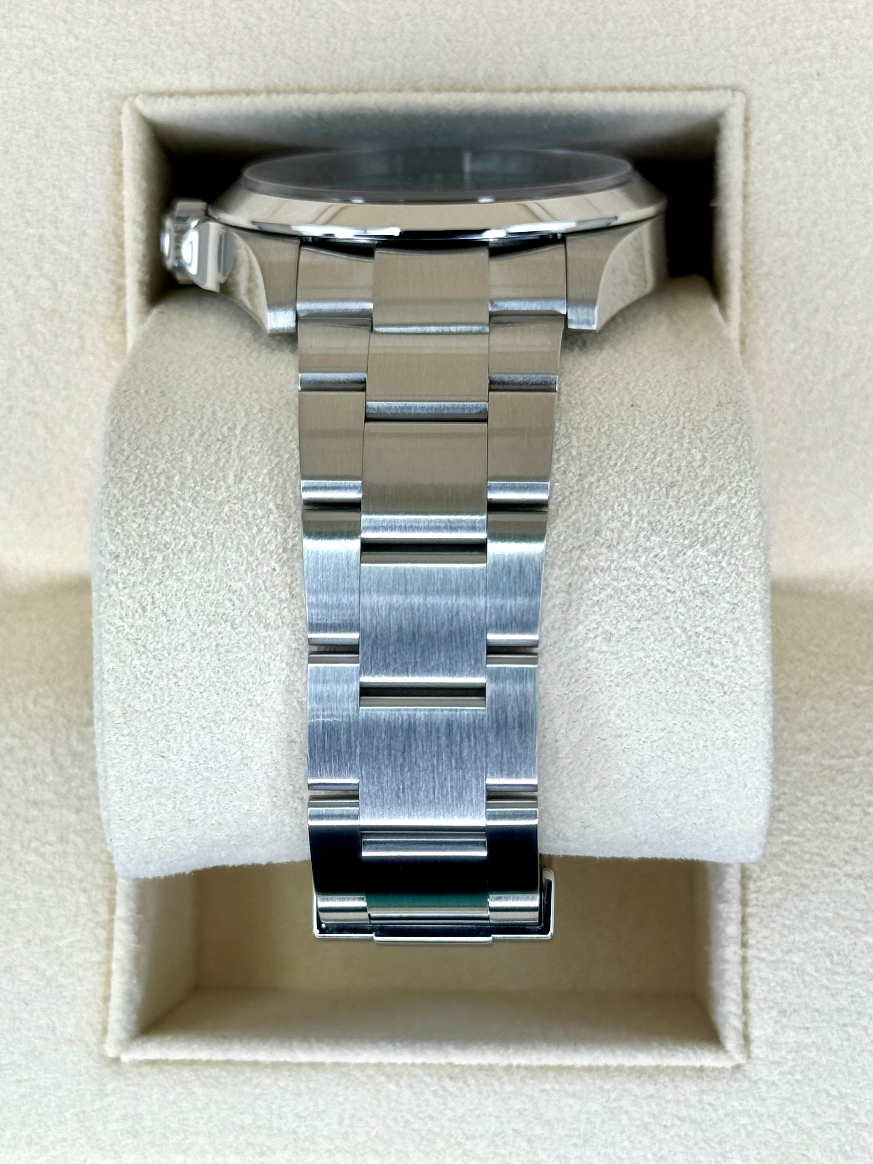 2022 Rolex Air-King 40mm 126900 Stainless Steel Black Dial - Image 4