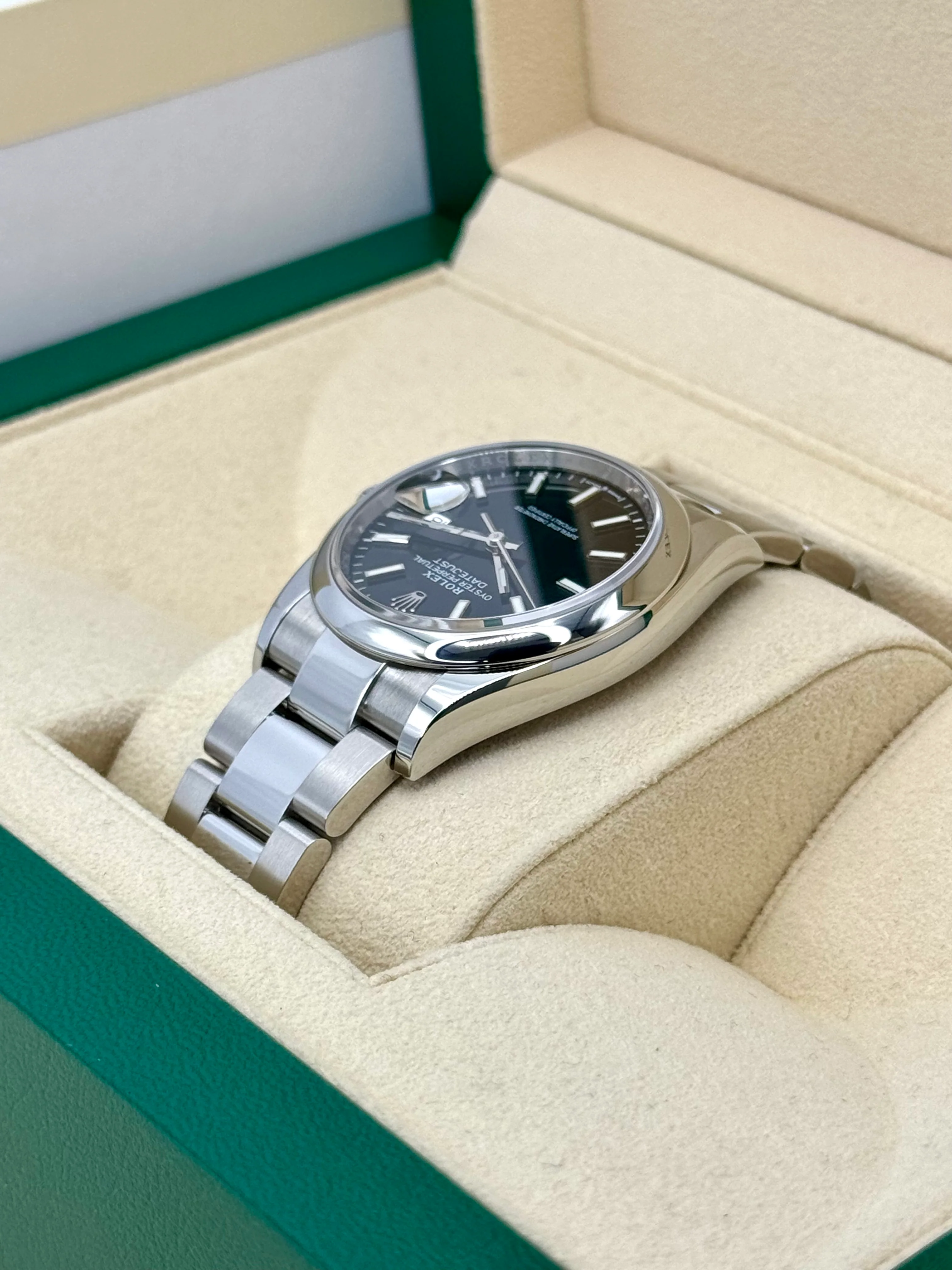 2022 Rolex Datejust 36mm 126200 Stainless Steel Oyster Black Dial - Image 7