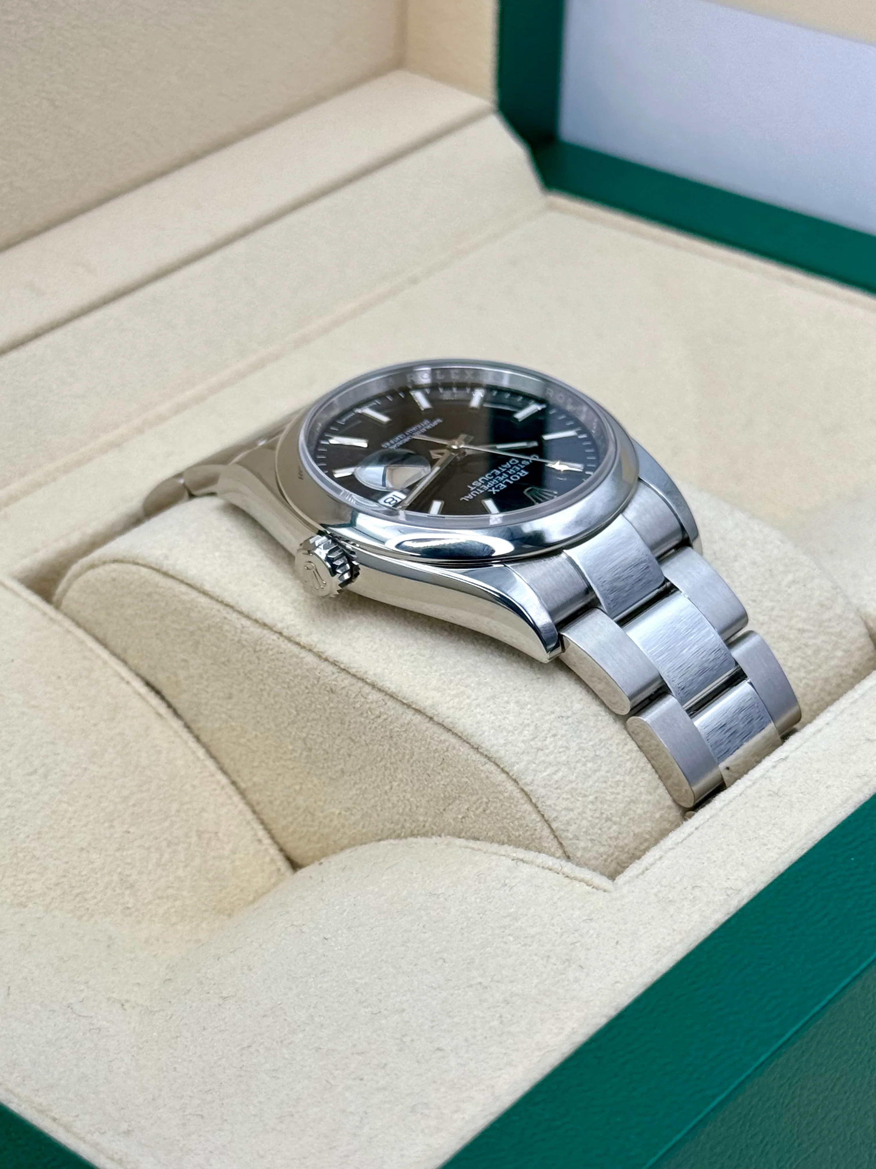 2022 Rolex Datejust 36mm 126200 Stainless Steel Oyster Black Dial - Image 8