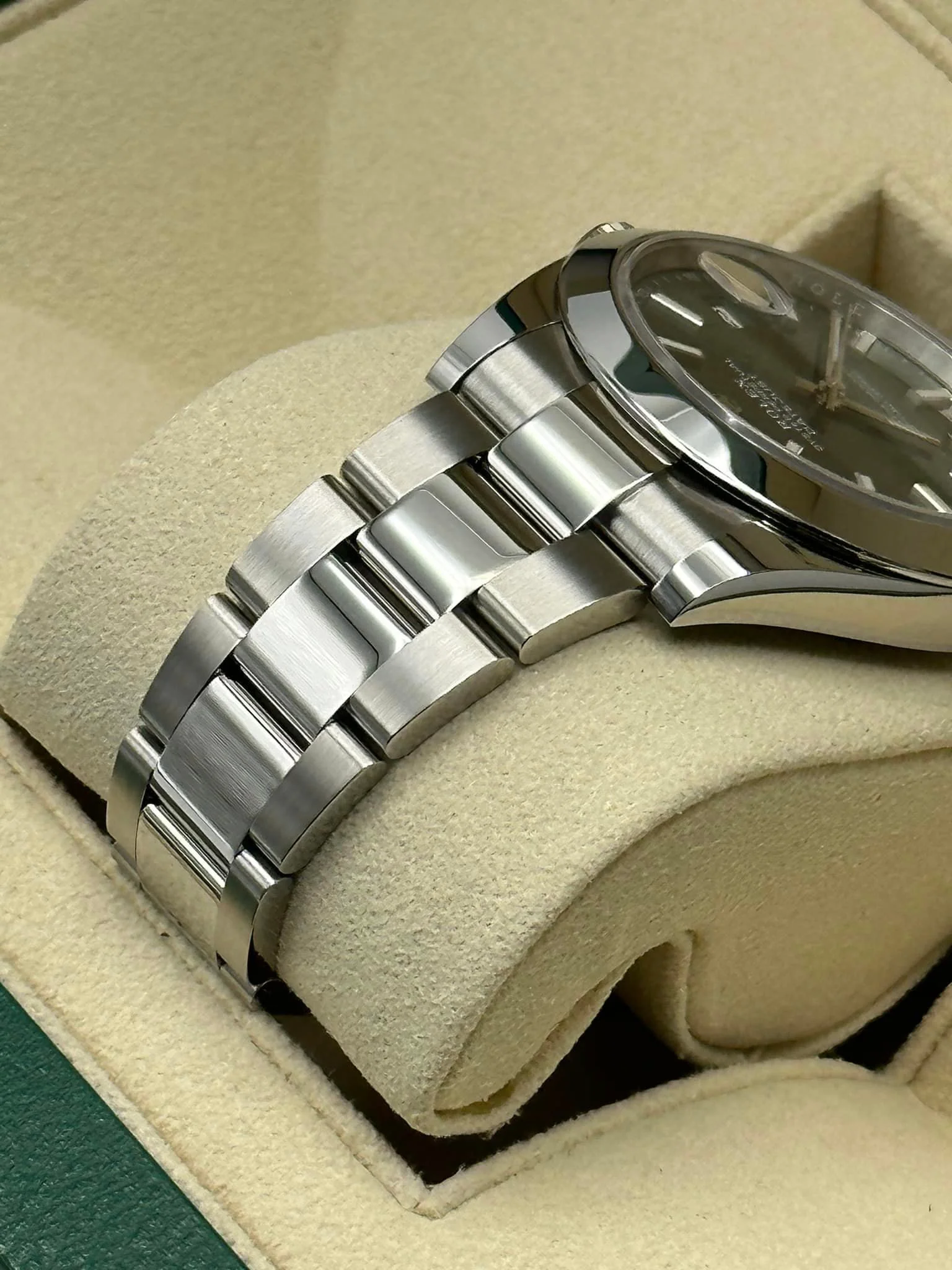 2022 Rolex Datejust 41mm 126300 Oyster Green Dial - Image 7