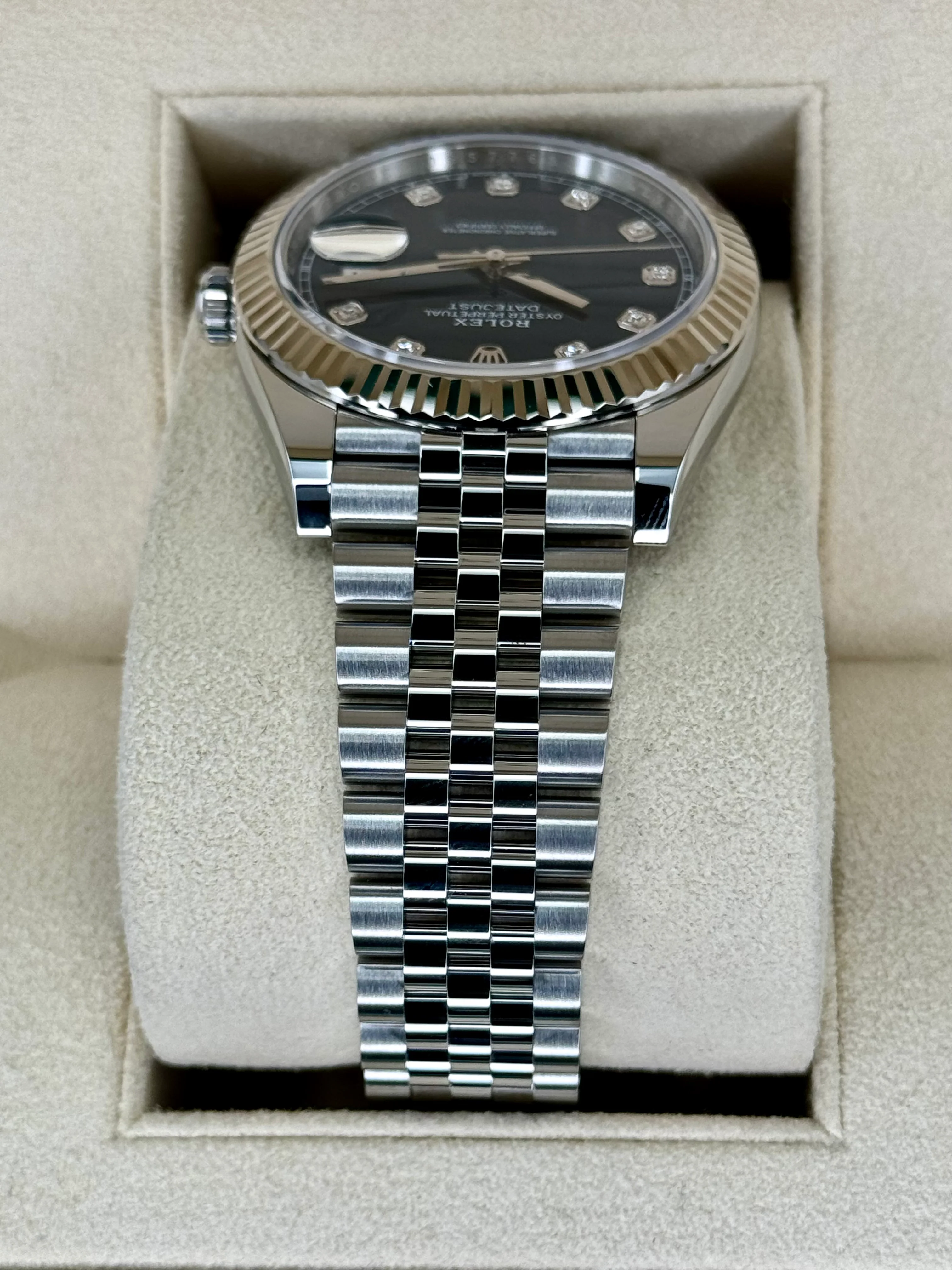 2022 Rolex Datejust 41mm 126334 Jubilee Blue Diamond Dial - Image 4