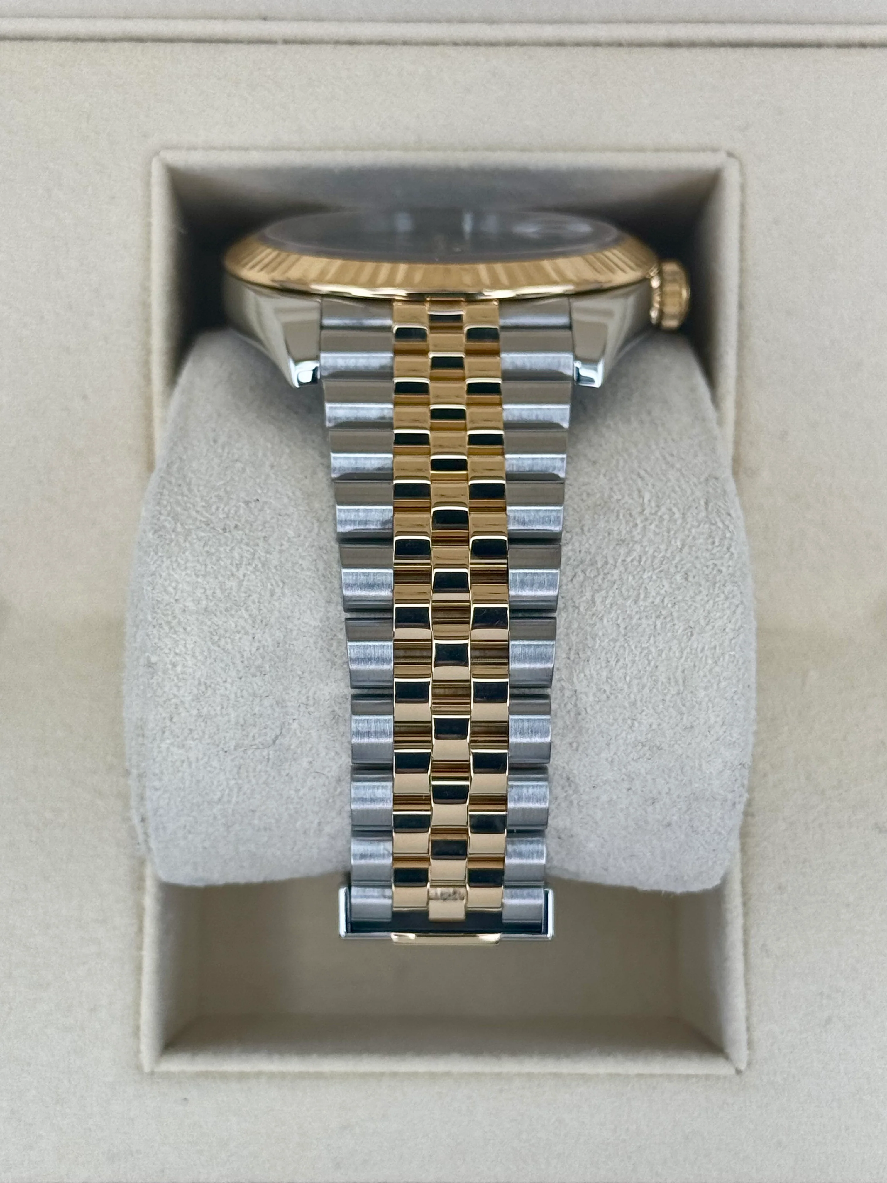 2022 Rolex Datejust 41mm 126333 Two-Tone Jubilee Wimbledon Dial - Image 3