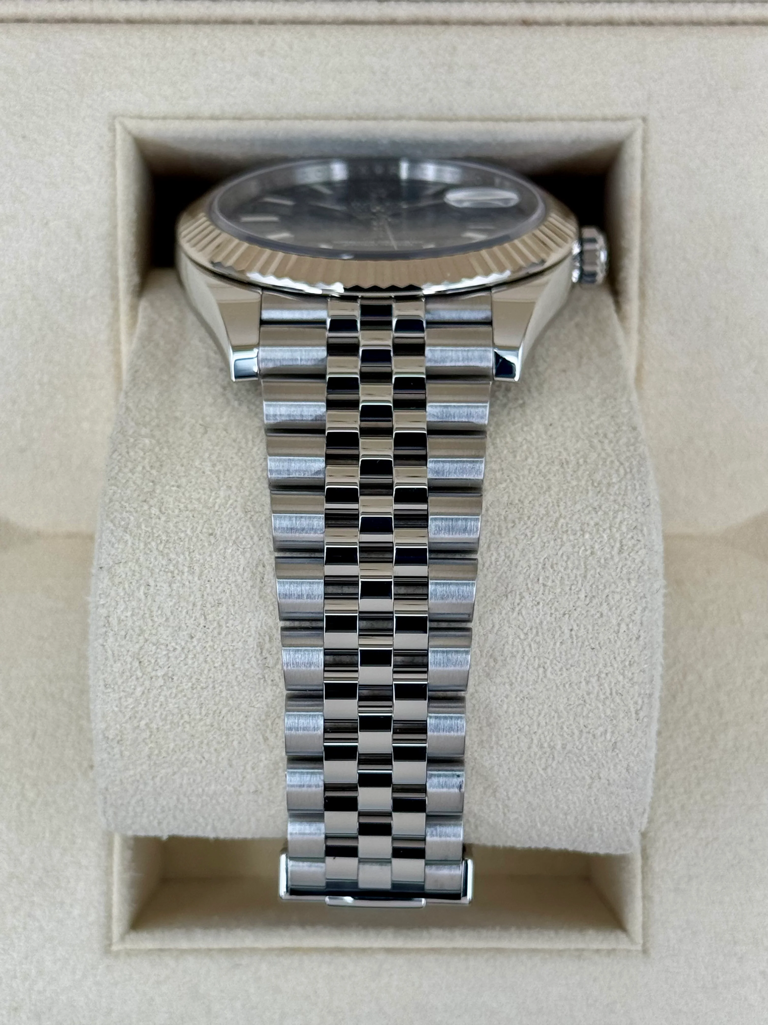 2022 Rolex Datejust 41mm 126334 Stainless Steel Jubilee Blue Dial - Image 3