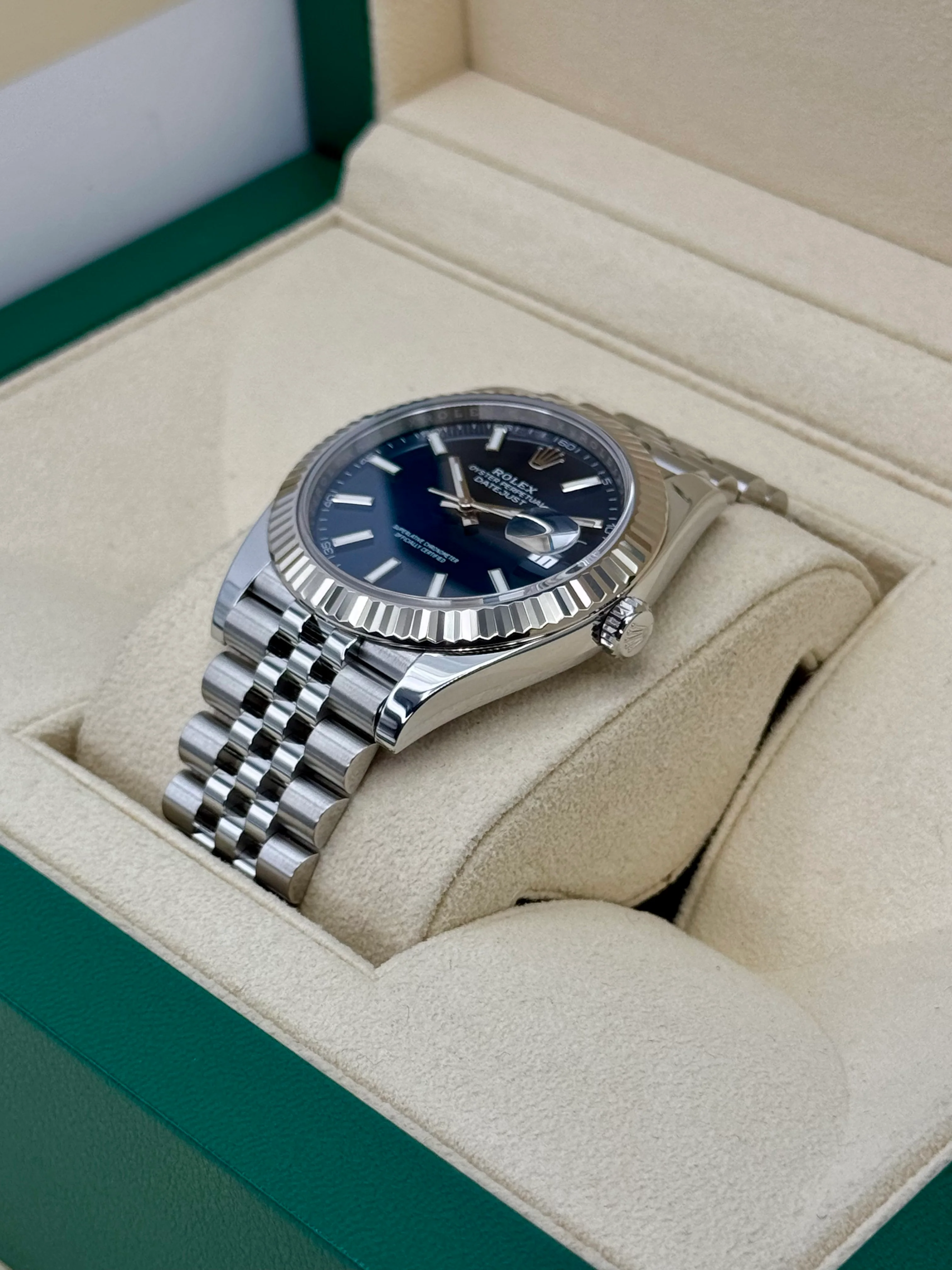2022 Rolex Datejust 41mm 126334 Stainless Steel Jubilee Blue Dial - Image 5