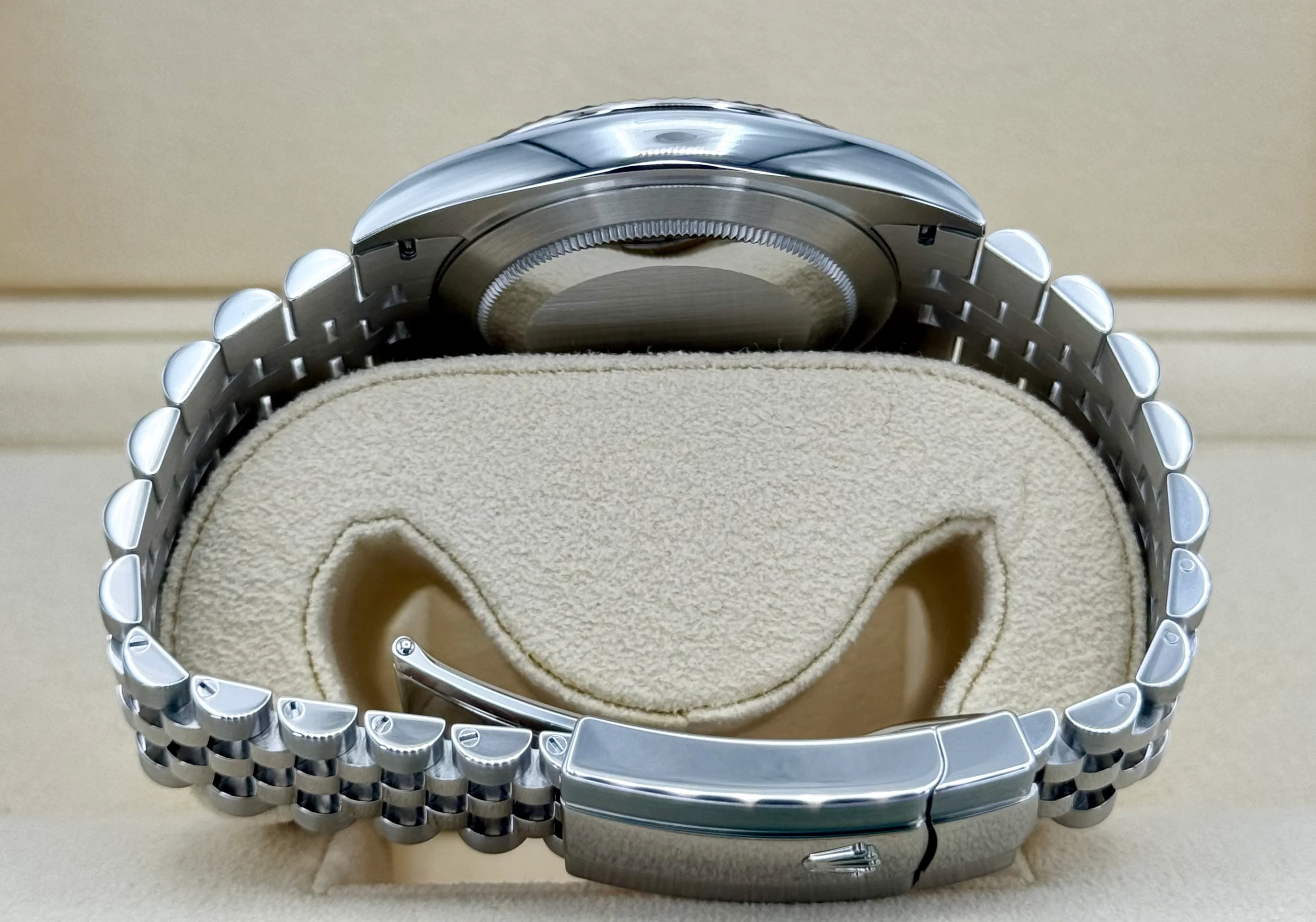 2022 Rolex Datejust 41mm 126334 Stainless Steel Jubilee Blue Dial - Image 10