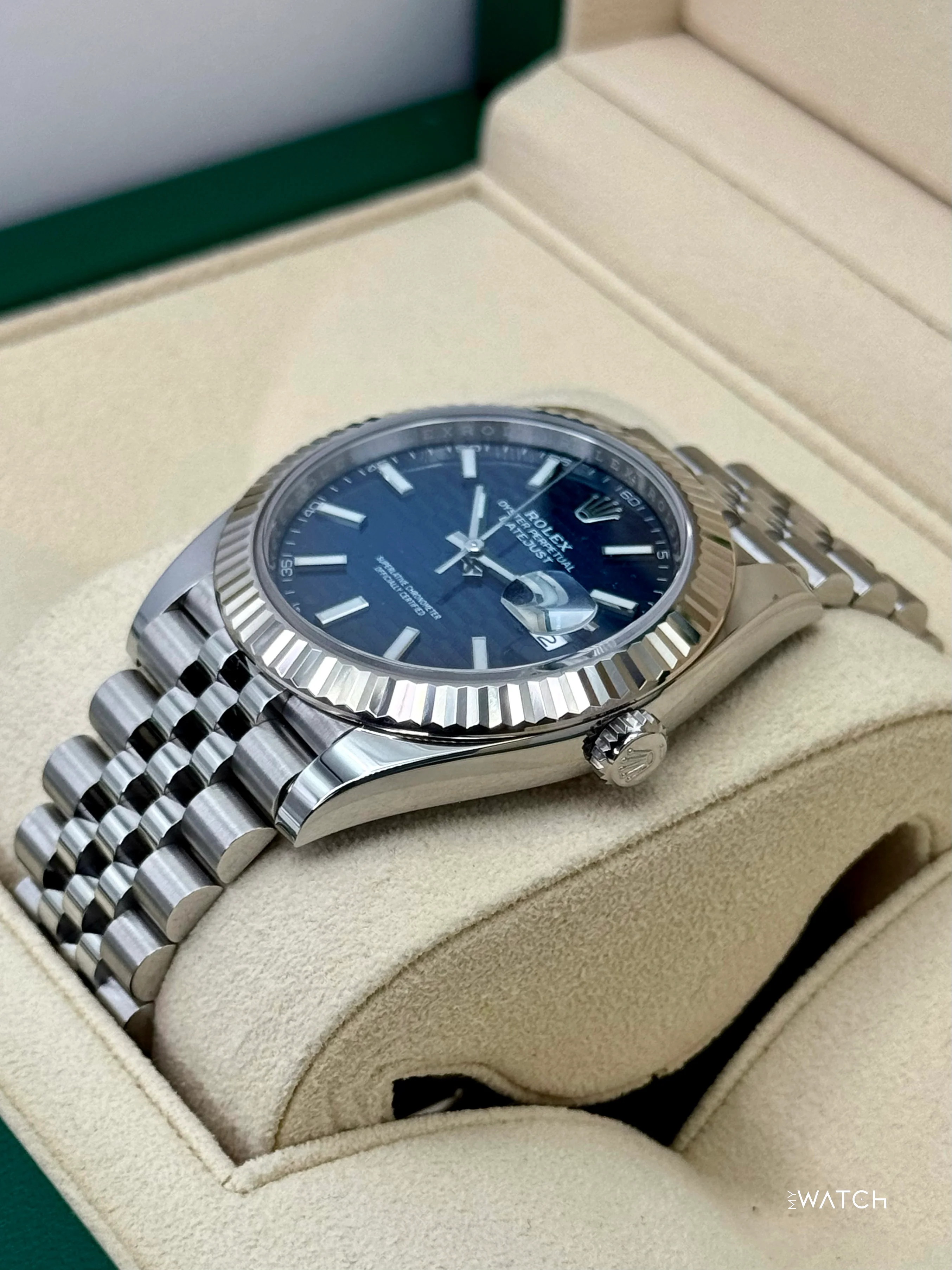 2022 Rolex Datejust 41mm 126334 Stainless Steel Jubilee Blue Motif Dial - Image 5
