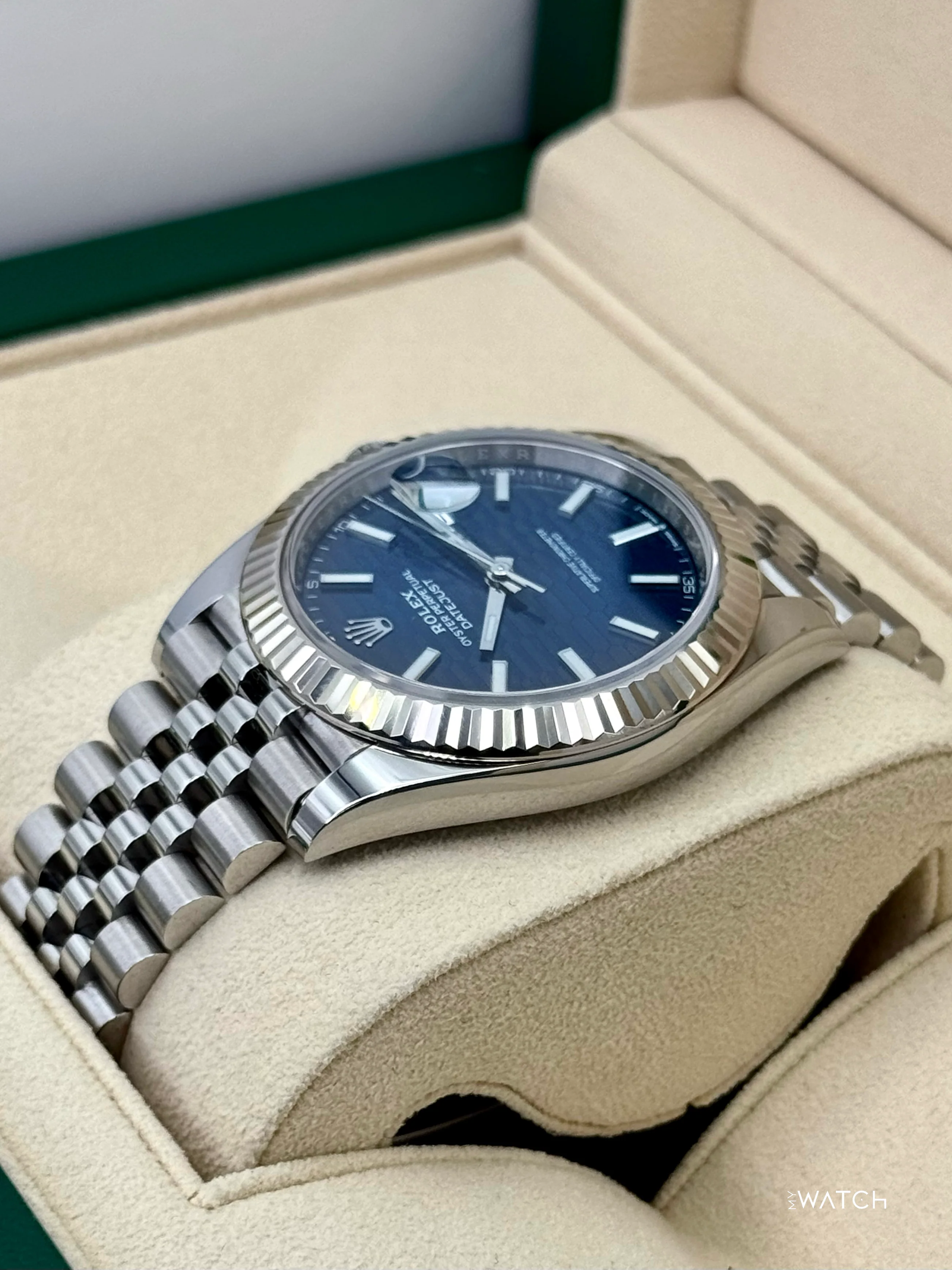 2022 Rolex Datejust 41mm 126334 Stainless Steel Jubilee Blue Motif Dial - Image 7