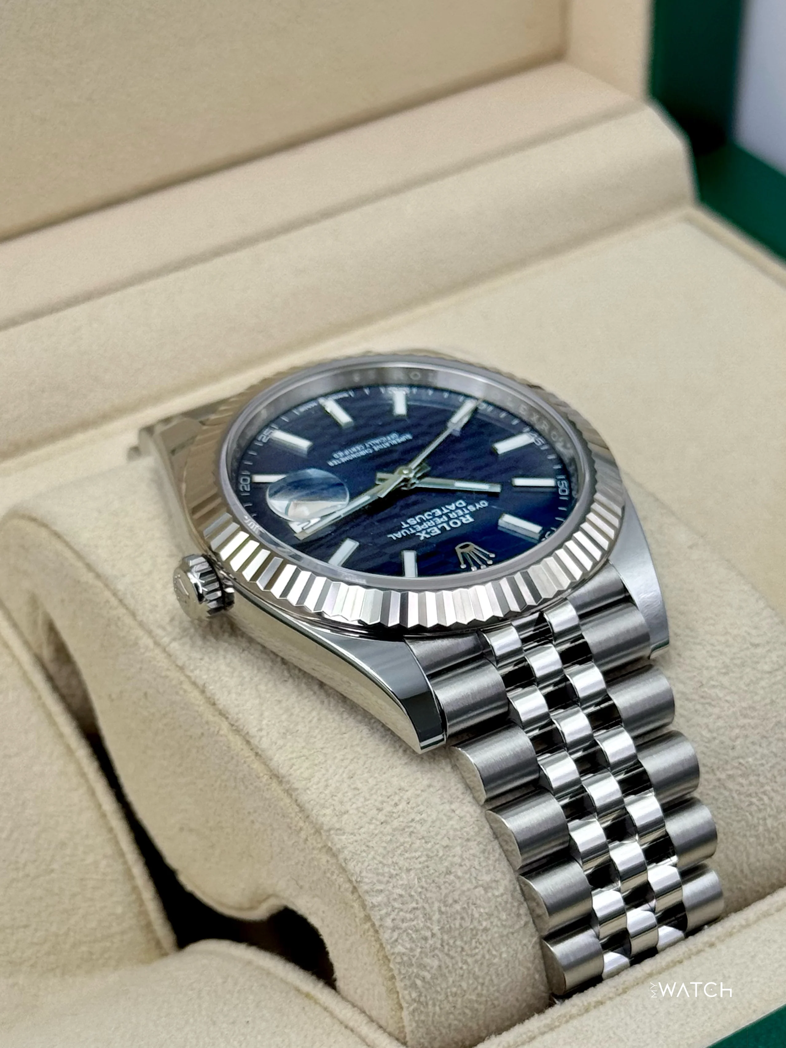 2022 Rolex Datejust 41mm 126334 Stainless Steel Jubilee Blue Motif Dial - Image 8
