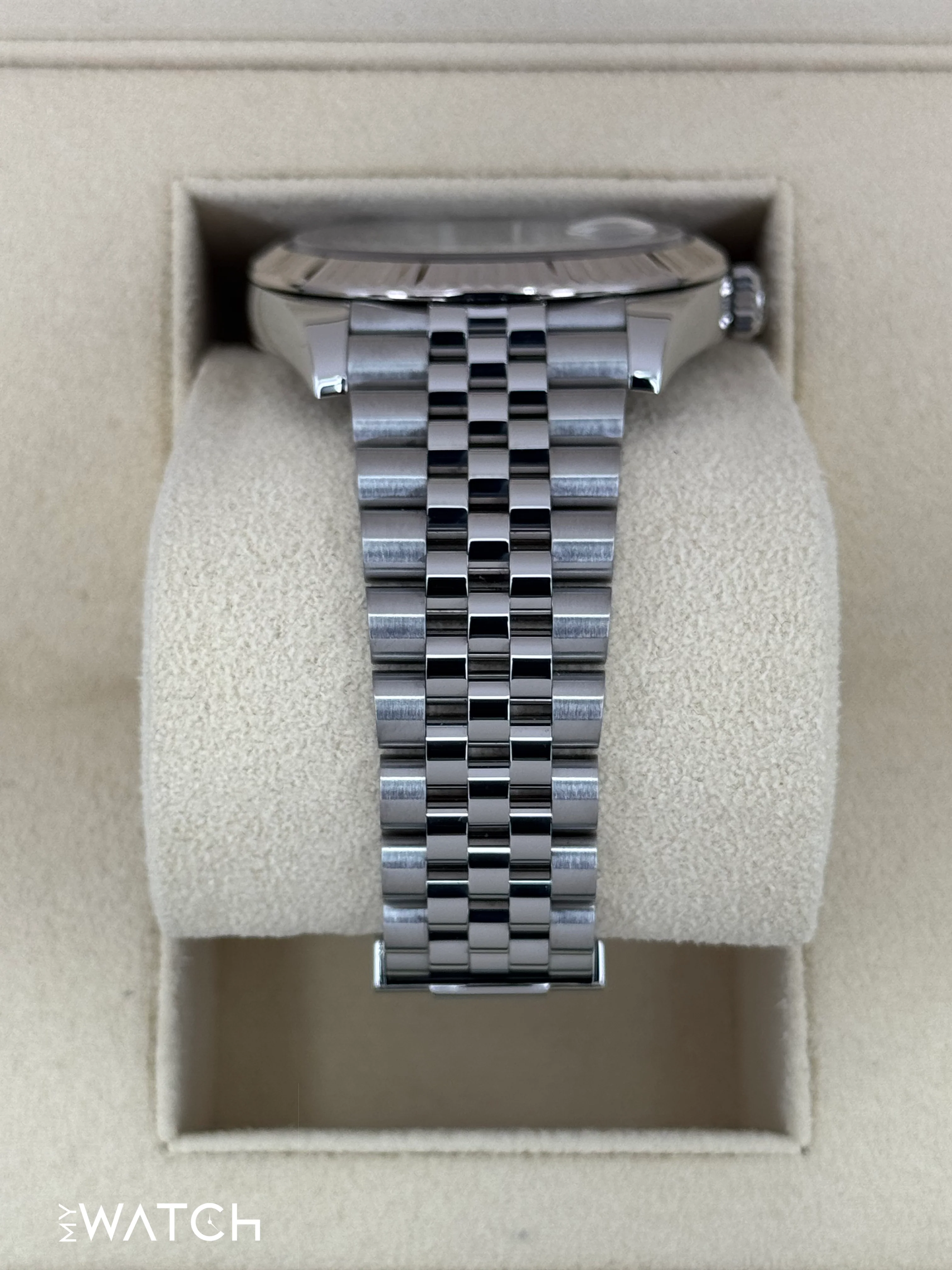 2022 Rolex Datejust 41mm 126334 Stainless Steel Jubilee White Dial - Image 3