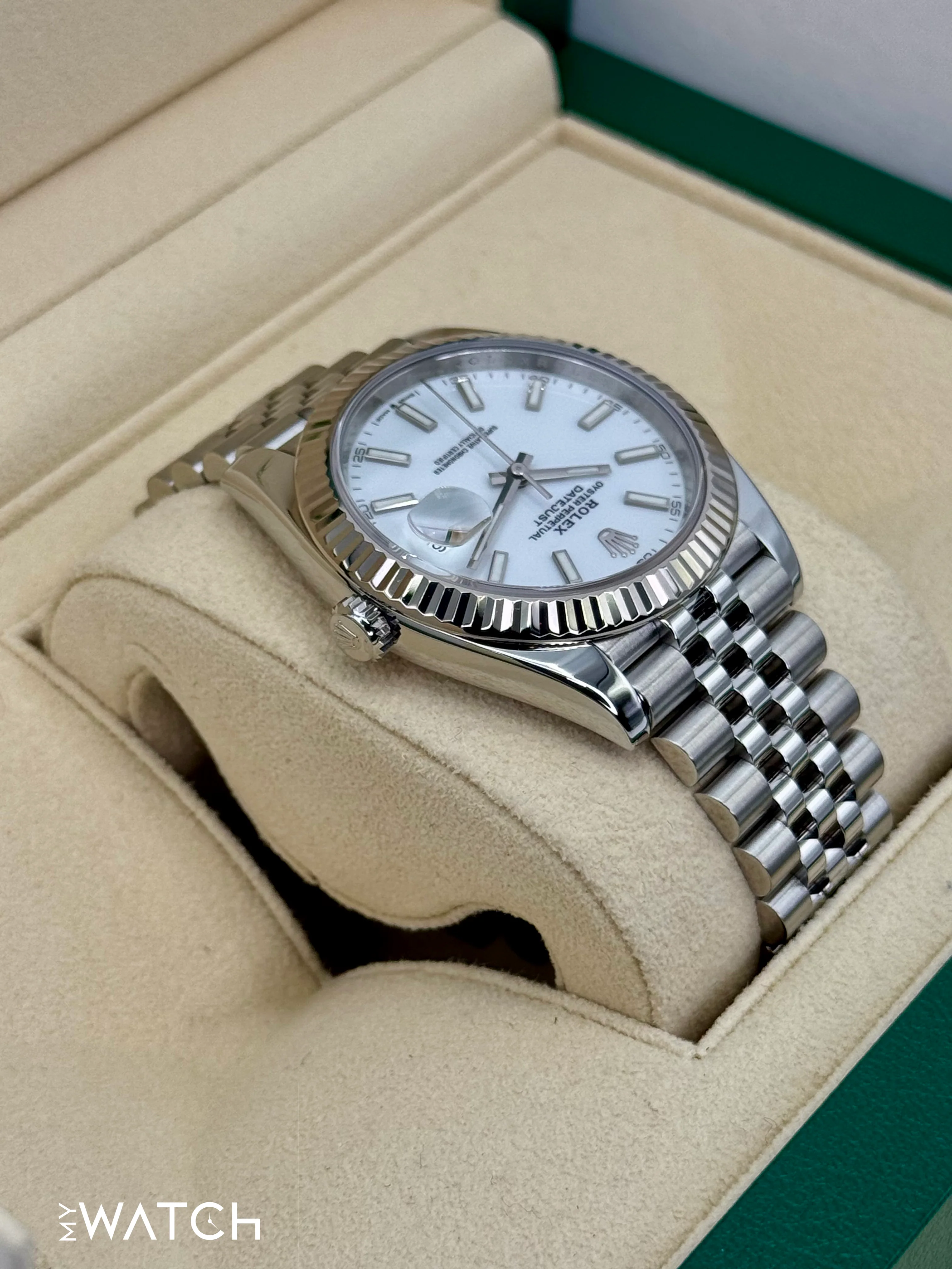 2022 Rolex Datejust 41mm 126334 Stainless Steel Jubilee White Dial - Image 8