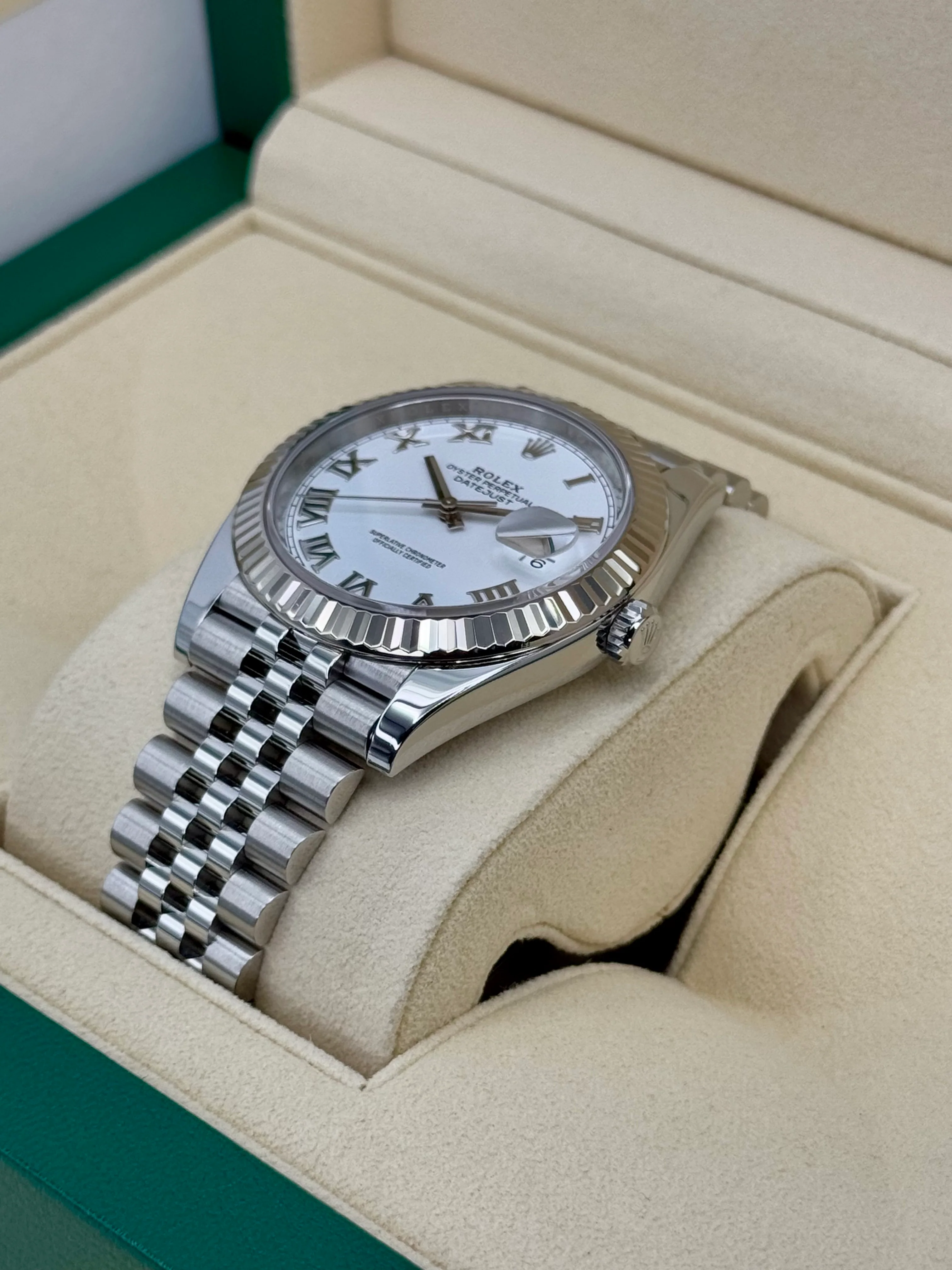 2022 Rolex Datejust 41mm 126334 Stainless Steel Jubilee White Dial - Image 5