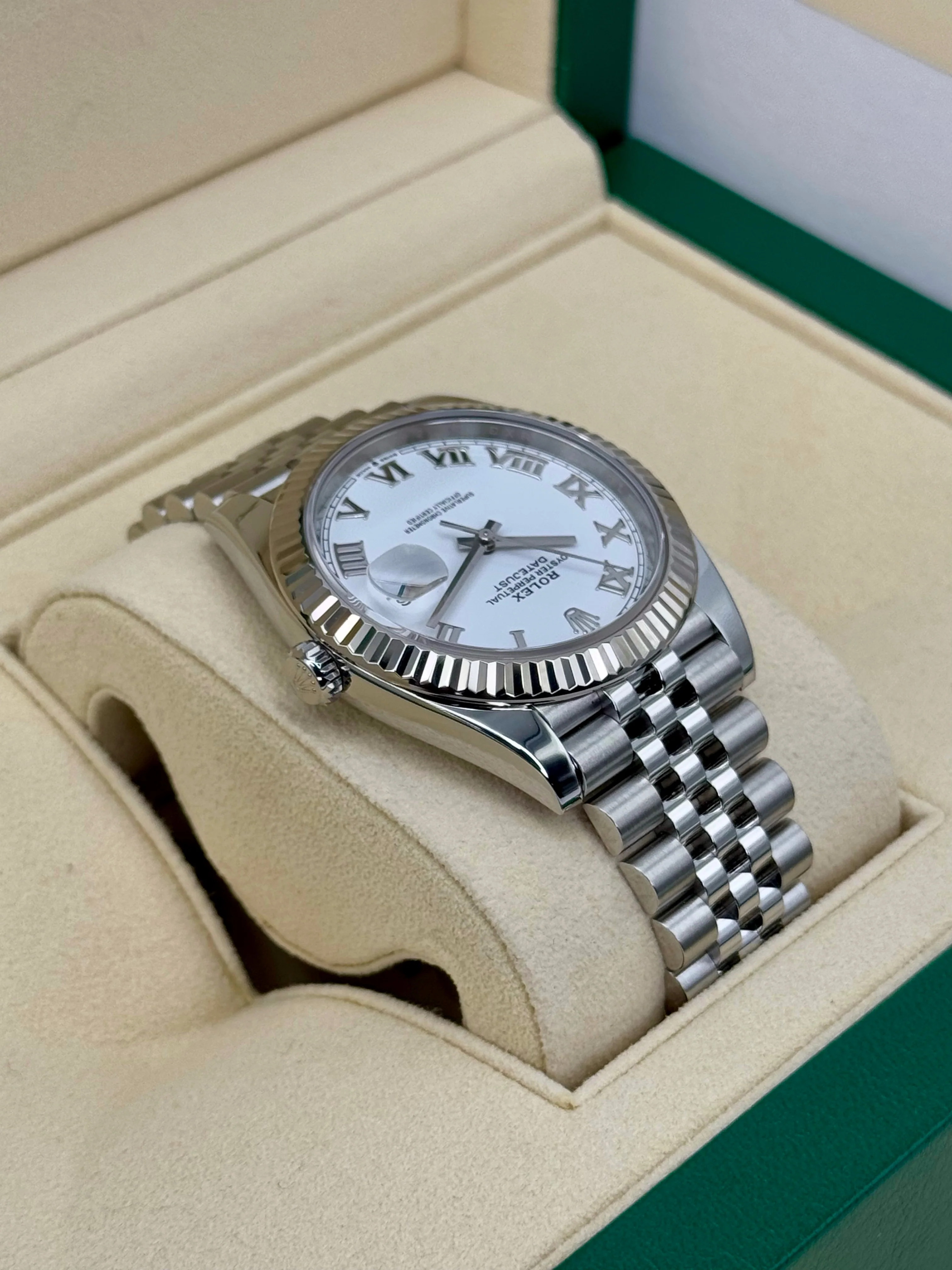 2022 Rolex Datejust 41mm 126334 Stainless Steel Jubilee White Dial - Image 8