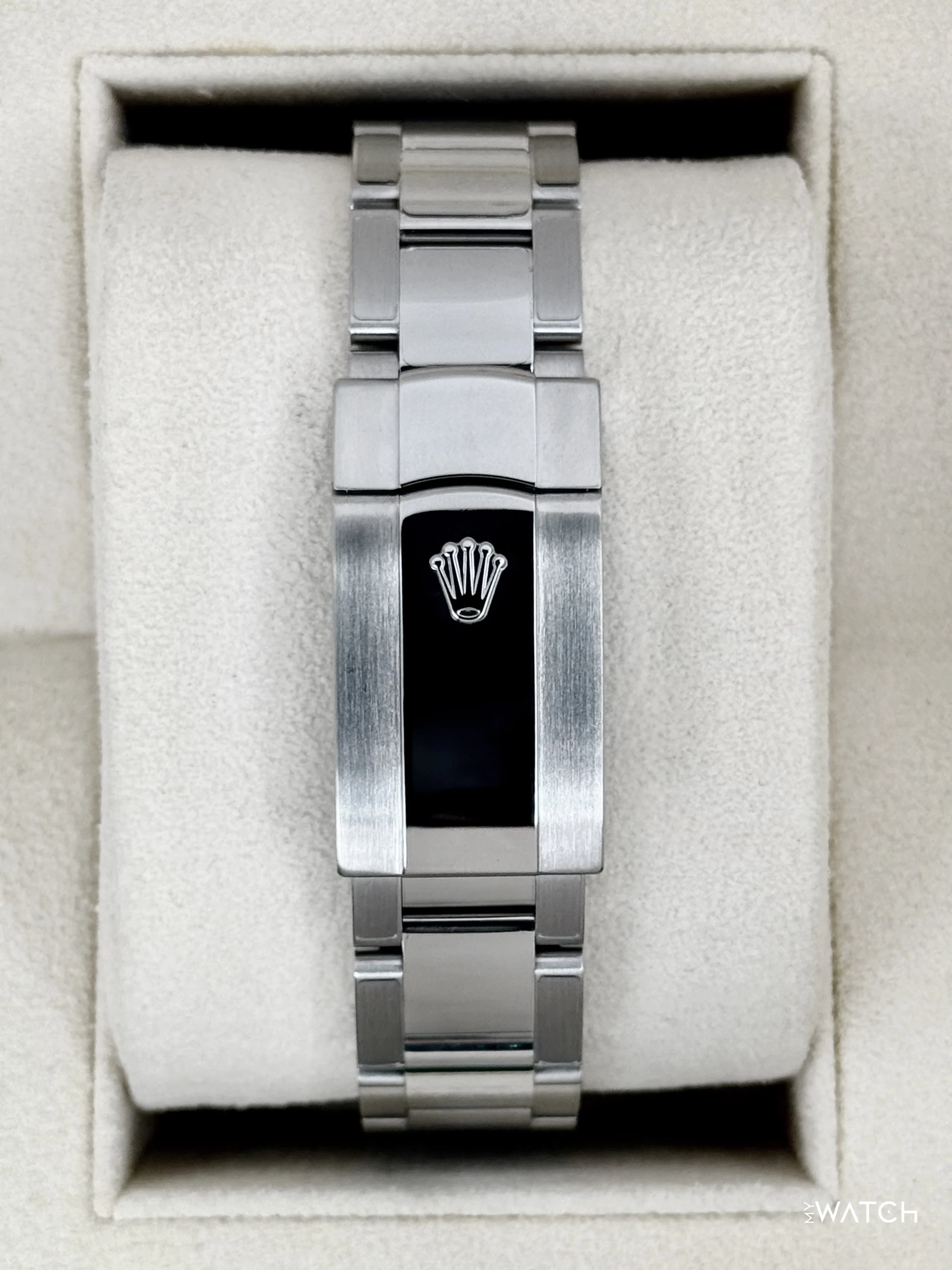 2022 Rolex Datejust 41mm 126334 Stainless Steel Oyster Mint Green Dial - Image 2