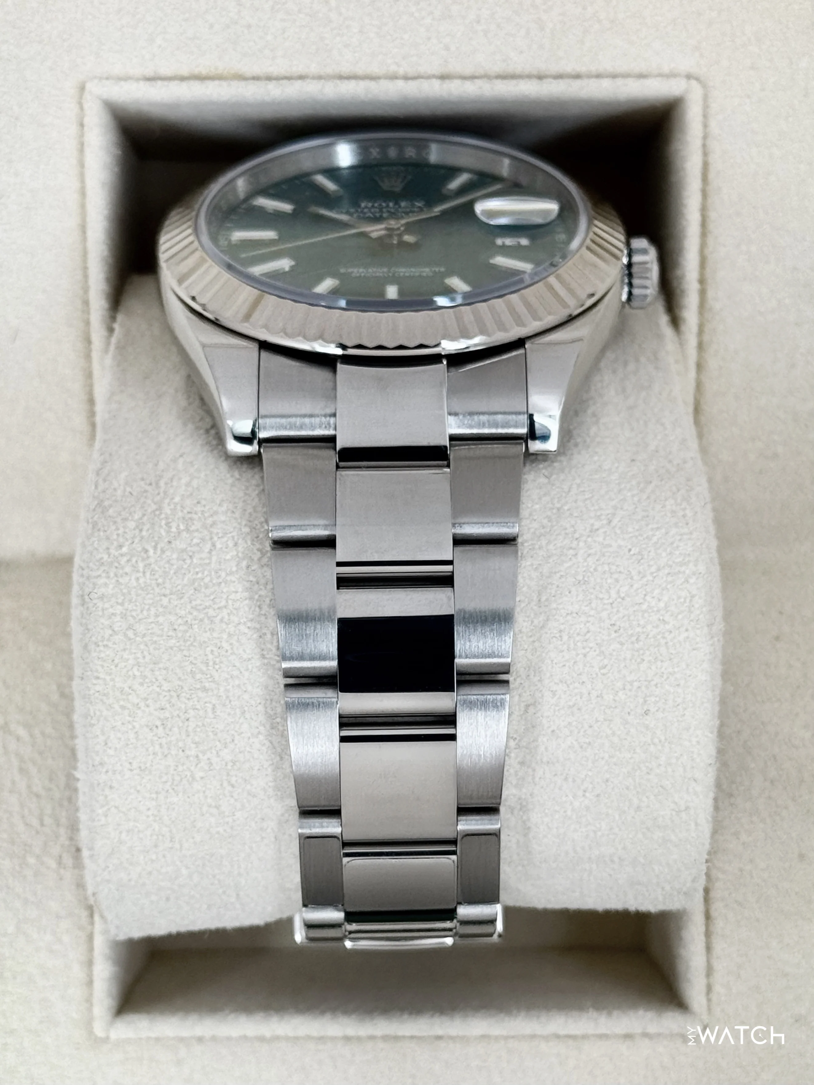 2022 Rolex Datejust 41mm 126334 Stainless Steel Oyster Mint Green Dial - Image 3