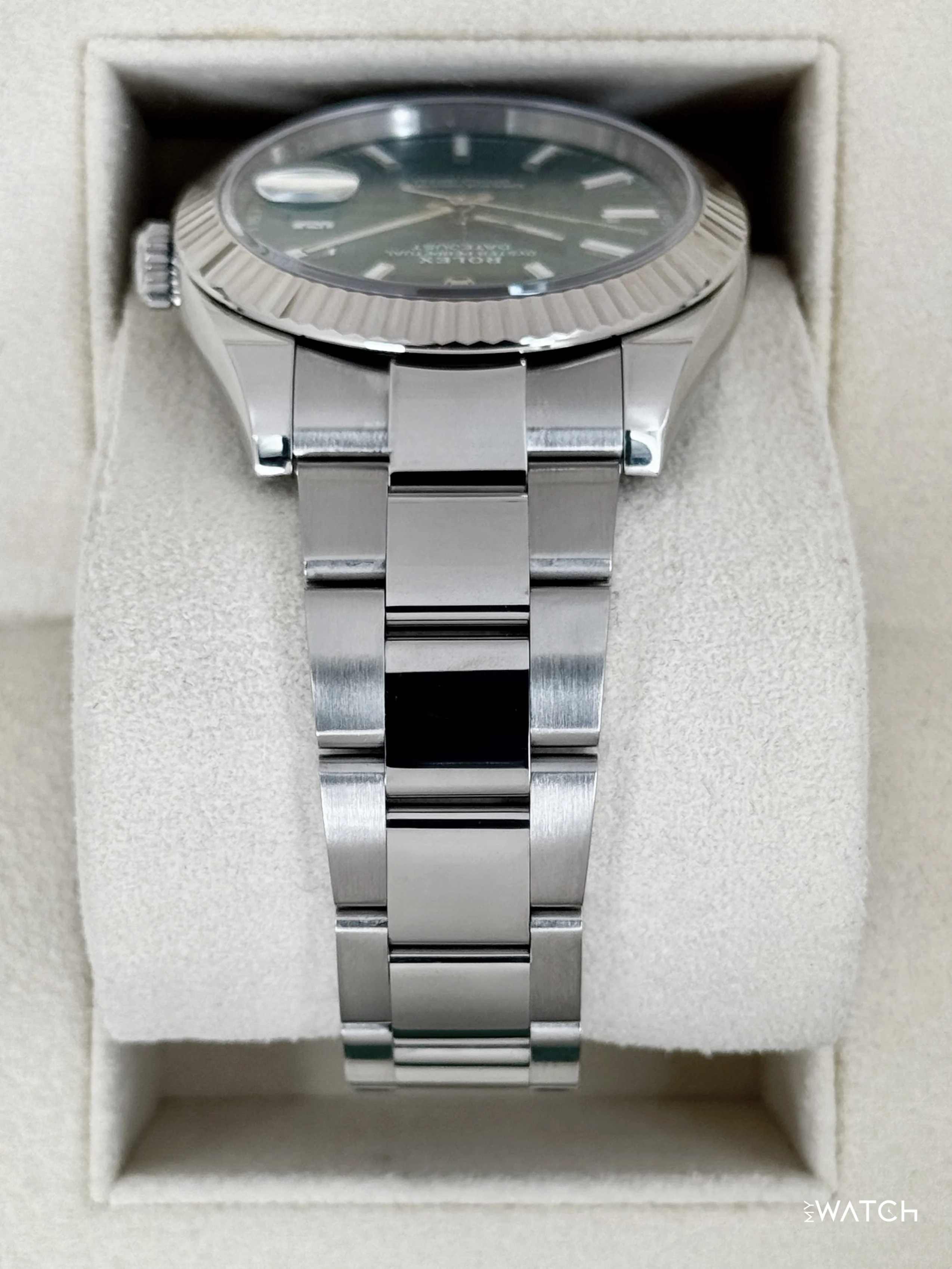 2022 Rolex Datejust 41mm 126334 Stainless Steel Oyster Mint Green Dial - Image 4